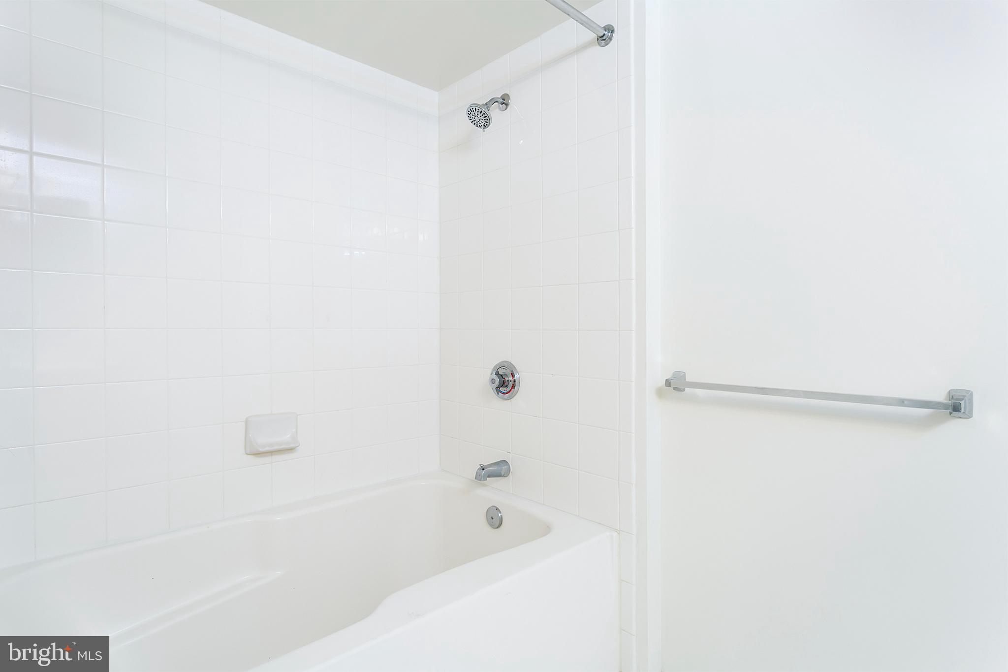 INNER HARBOR - Residential Lease