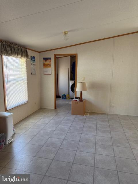 LAKESIDE VILLAGE - Residential