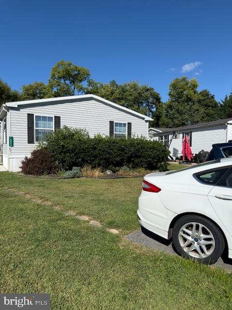 LAKESIDE VILLAGE - Residential