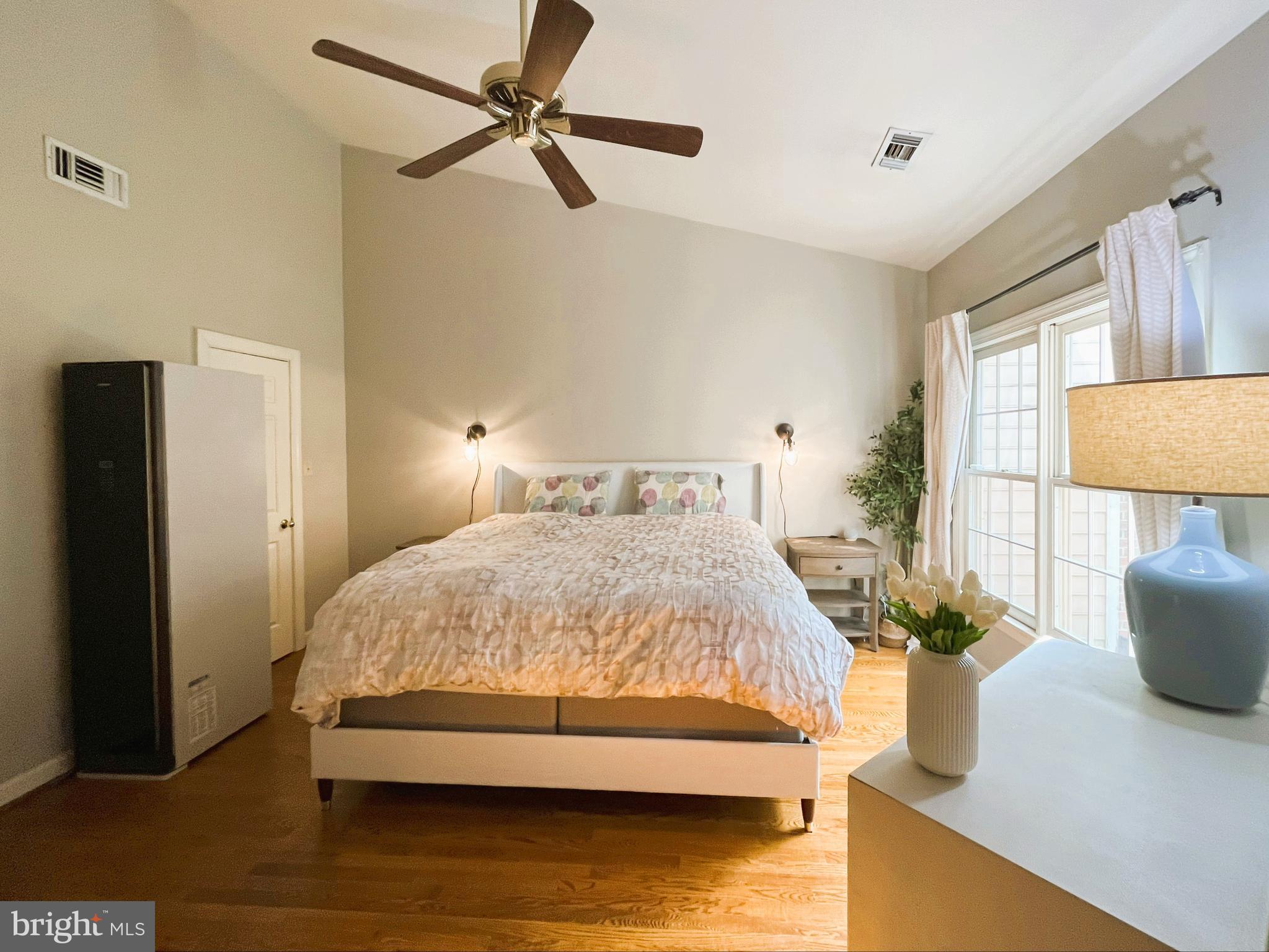 COURTHOUSE WOODS - Residential Lease