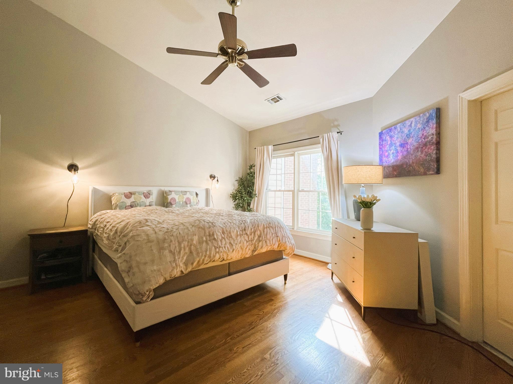 COURTHOUSE WOODS - Residential Lease