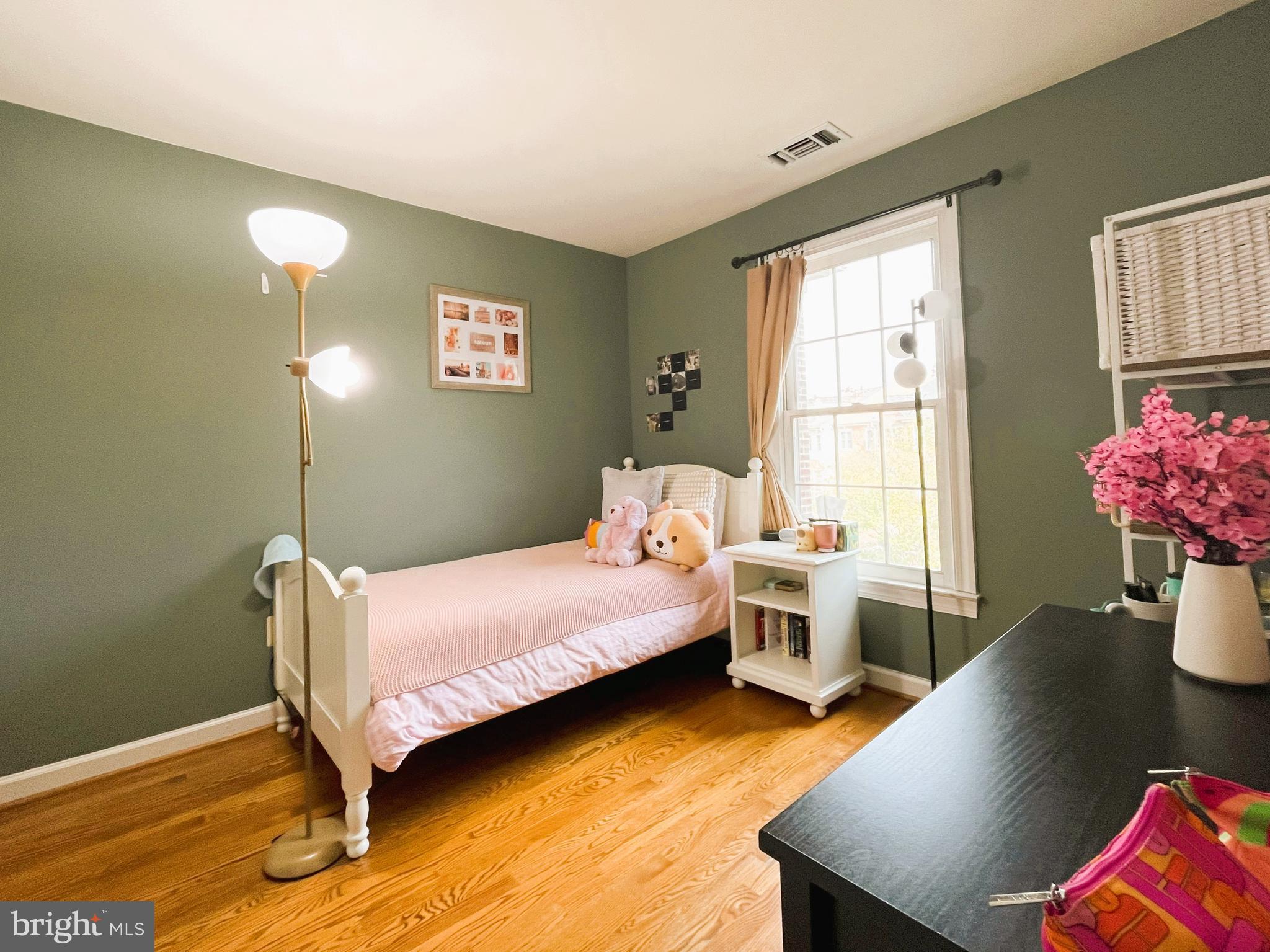 COURTHOUSE WOODS - Residential Lease