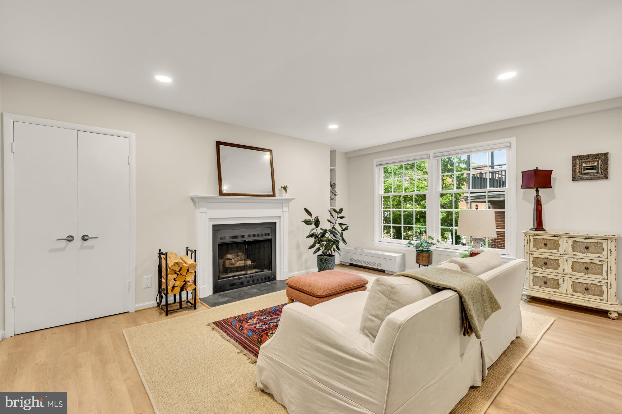 1880 COLUMBIA ROAD NW 203
