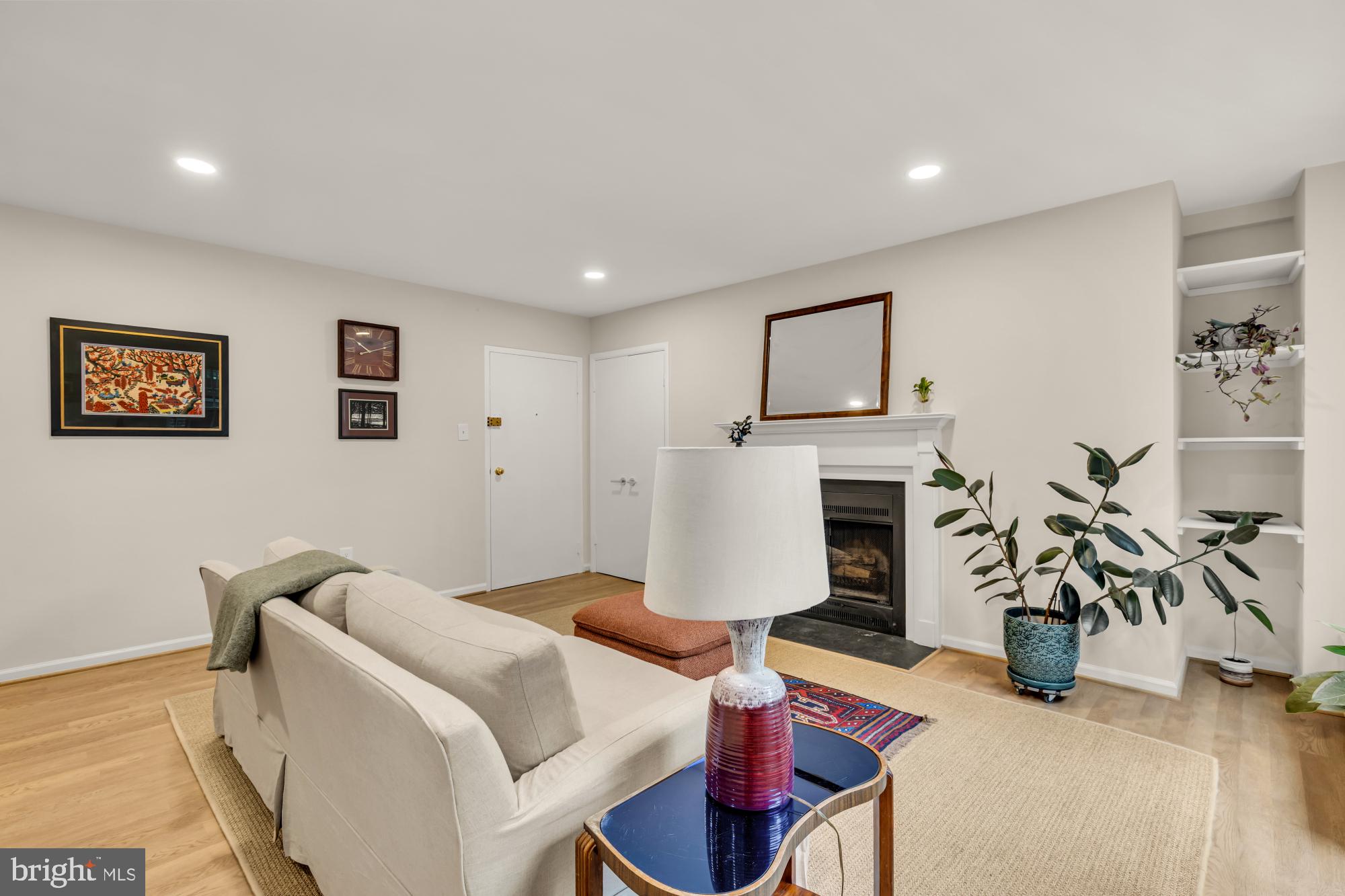 1880 COLUMBIA ROAD NW 203