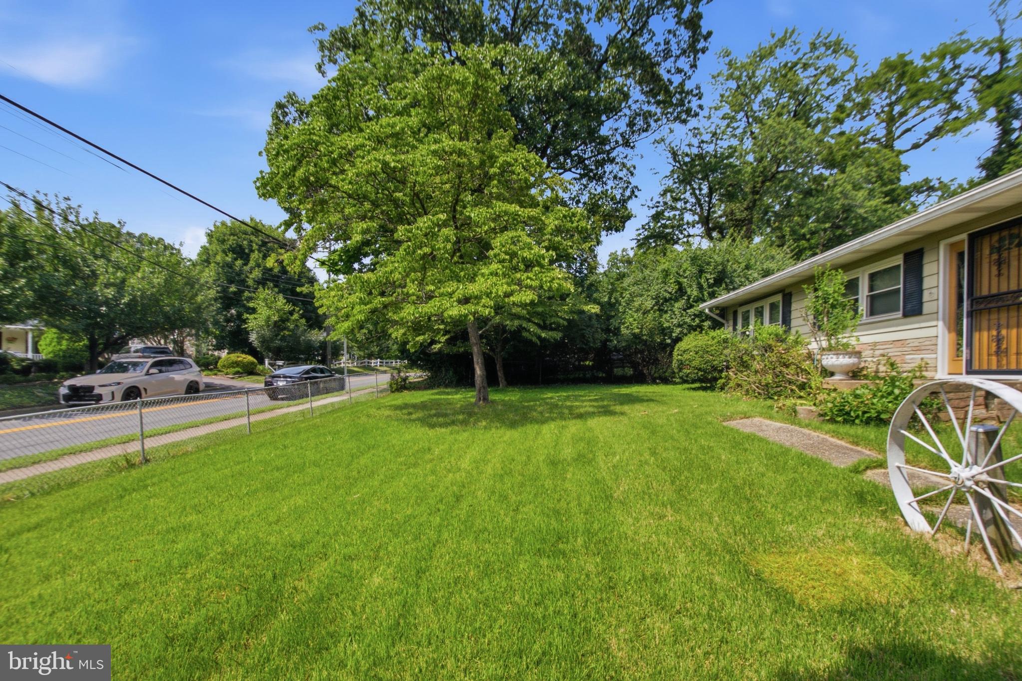 511 MALCOLM ROAD NW