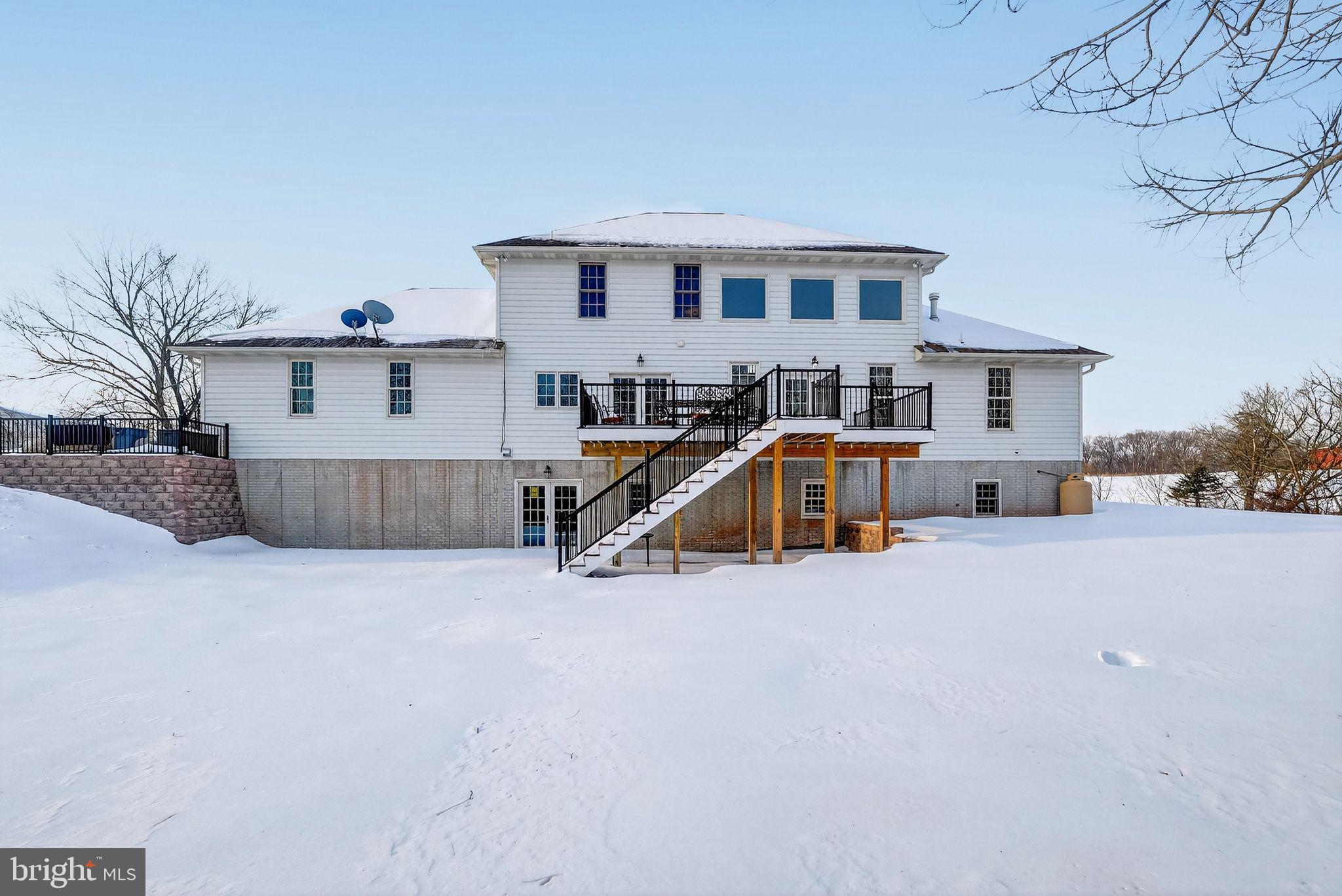 8212 SIXES BRIDGE ROAD