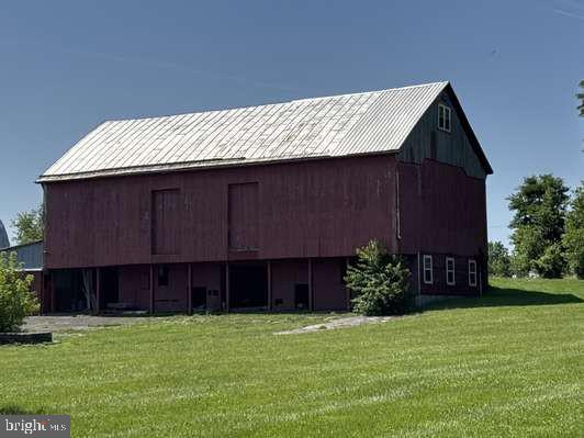 8212 SIXES BRIDGE ROAD