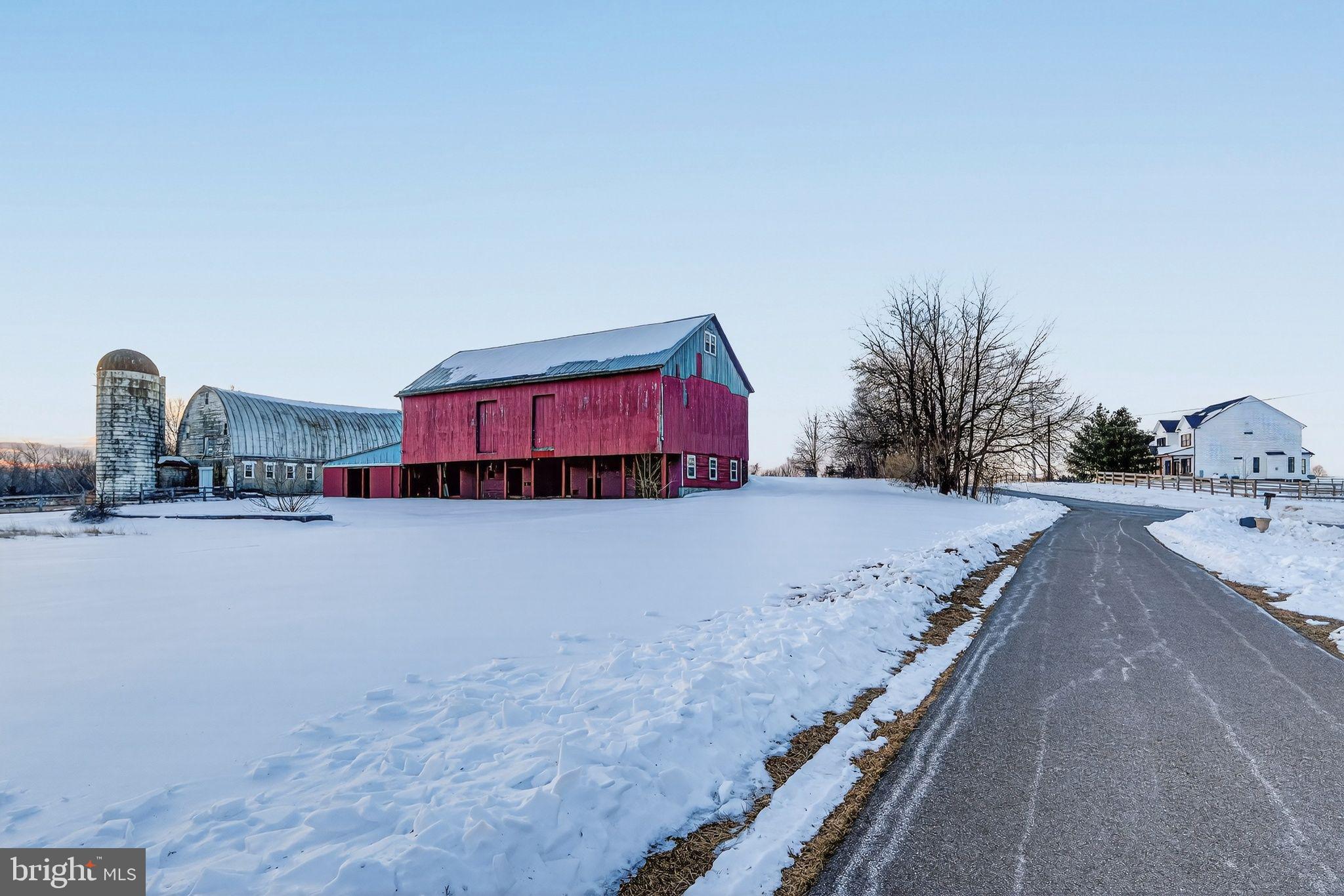 8212 SIXES BRIDGE ROAD