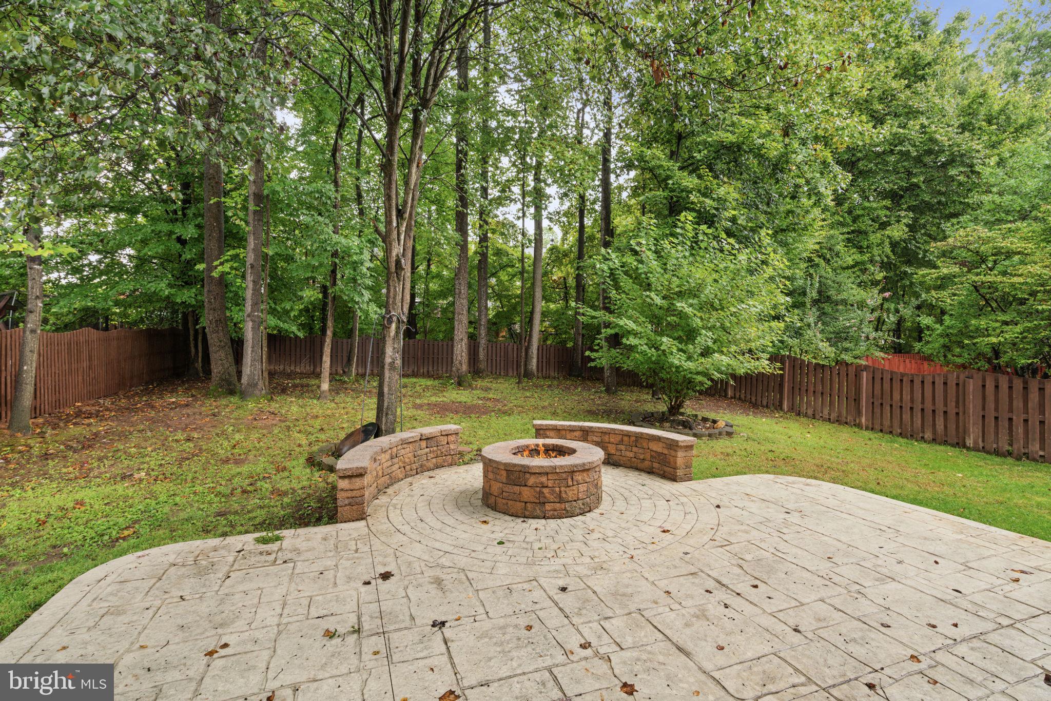 RIDGEFIELD VILLAGE - Residential