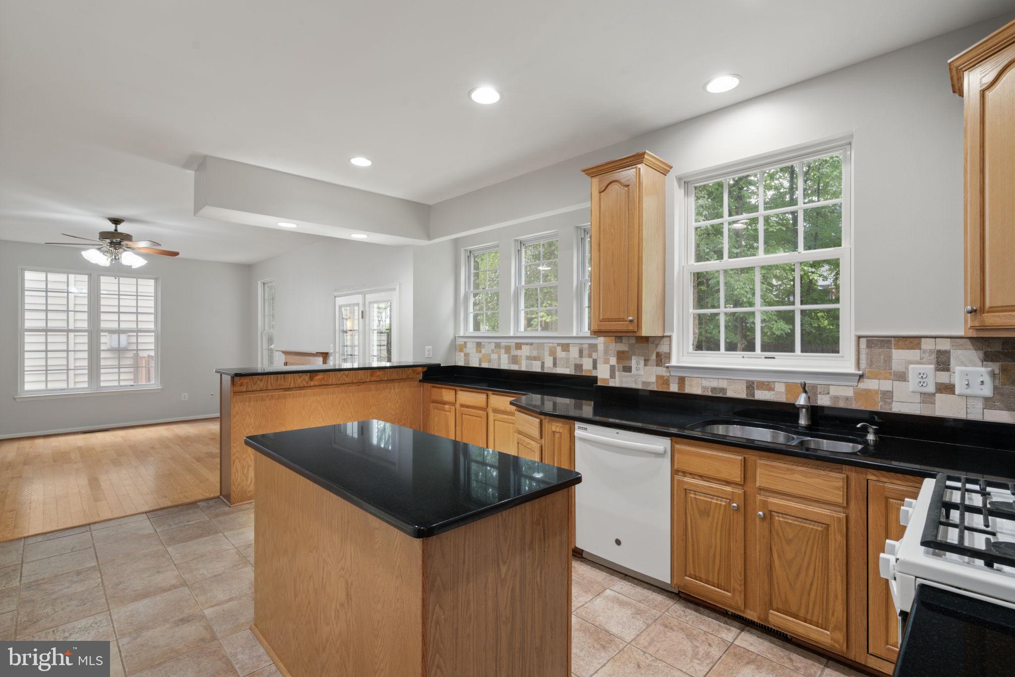 RIDGEFIELD VILLAGE - Residential