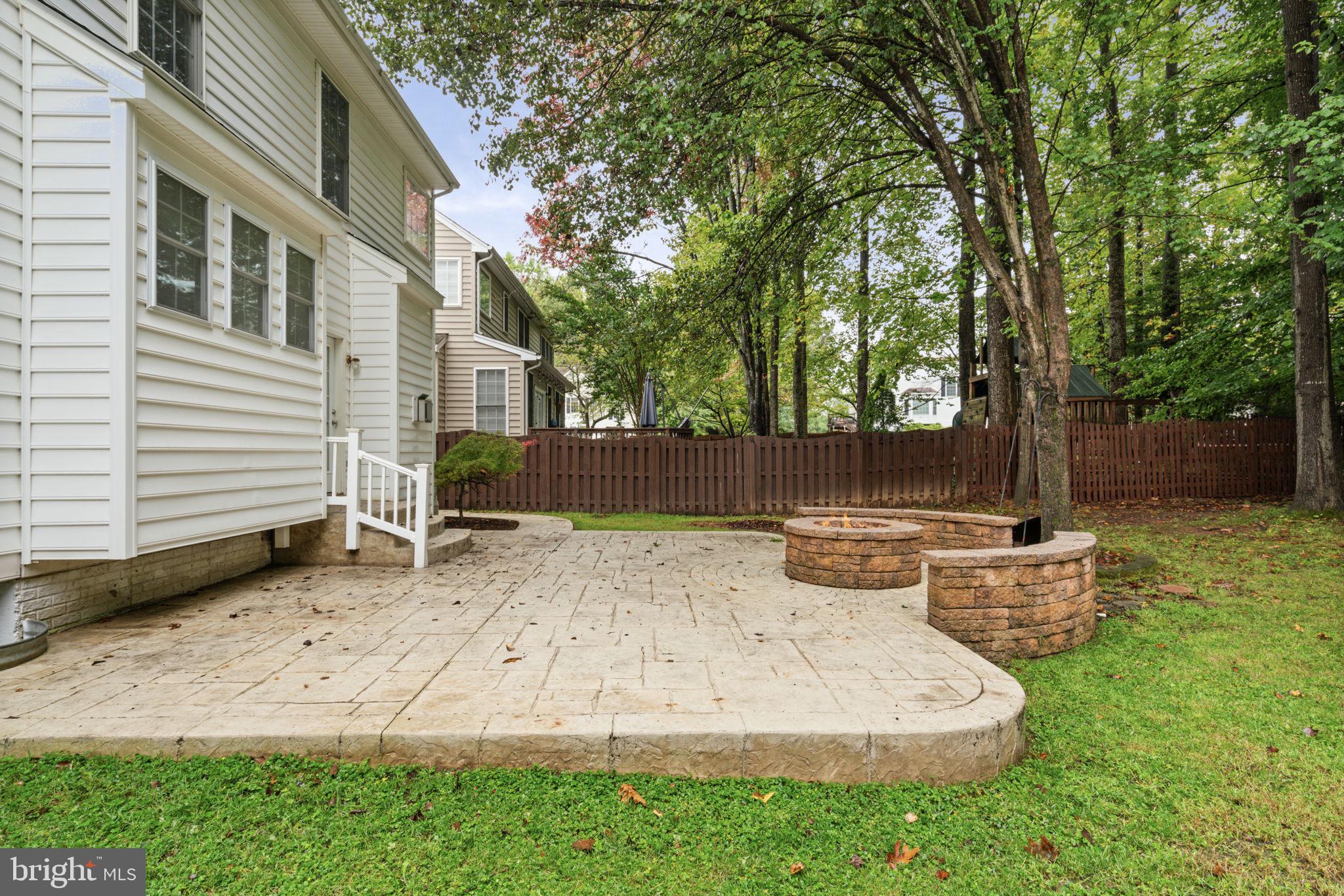 RIDGEFIELD VILLAGE - Residential