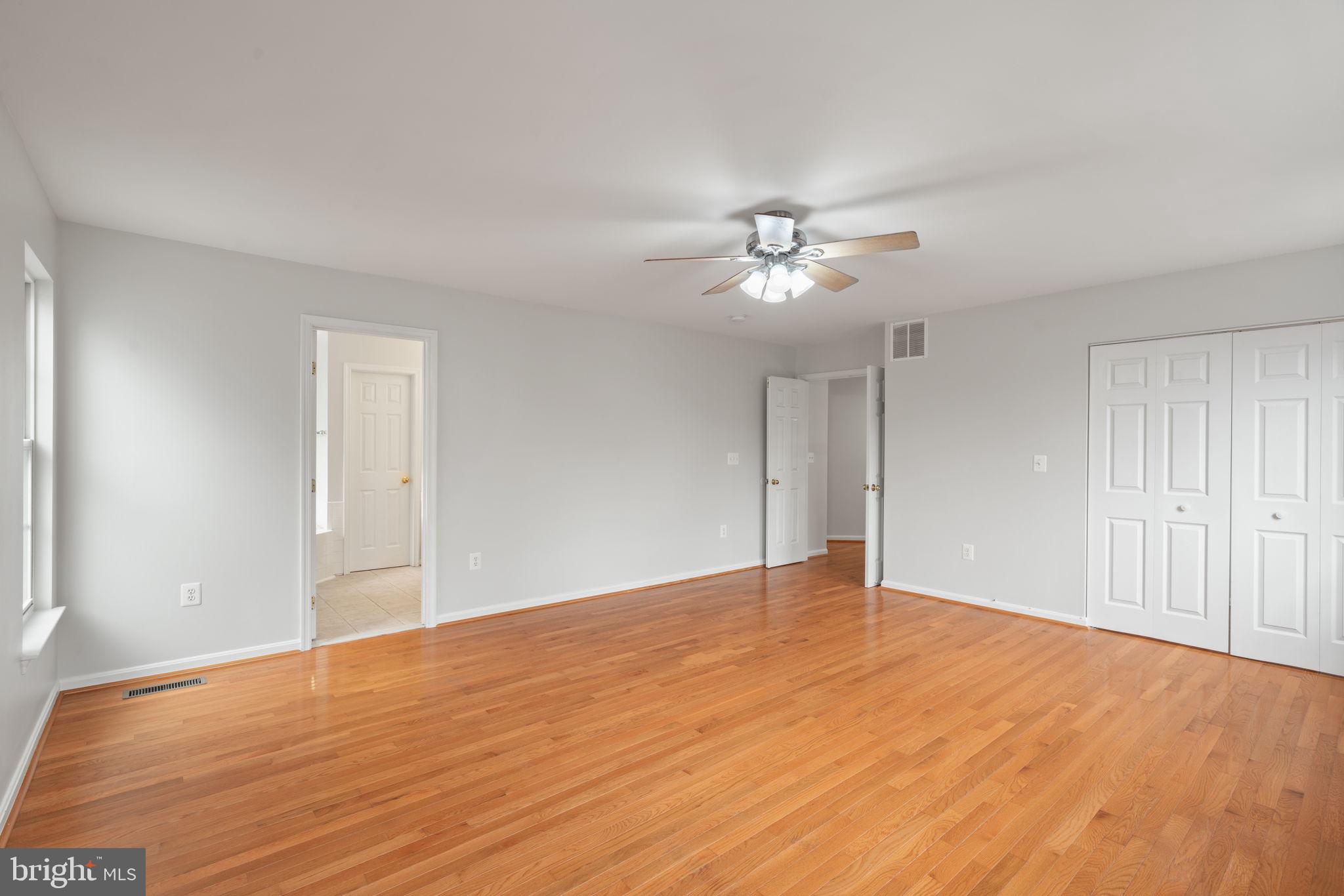 RIDGEFIELD VILLAGE - Residential