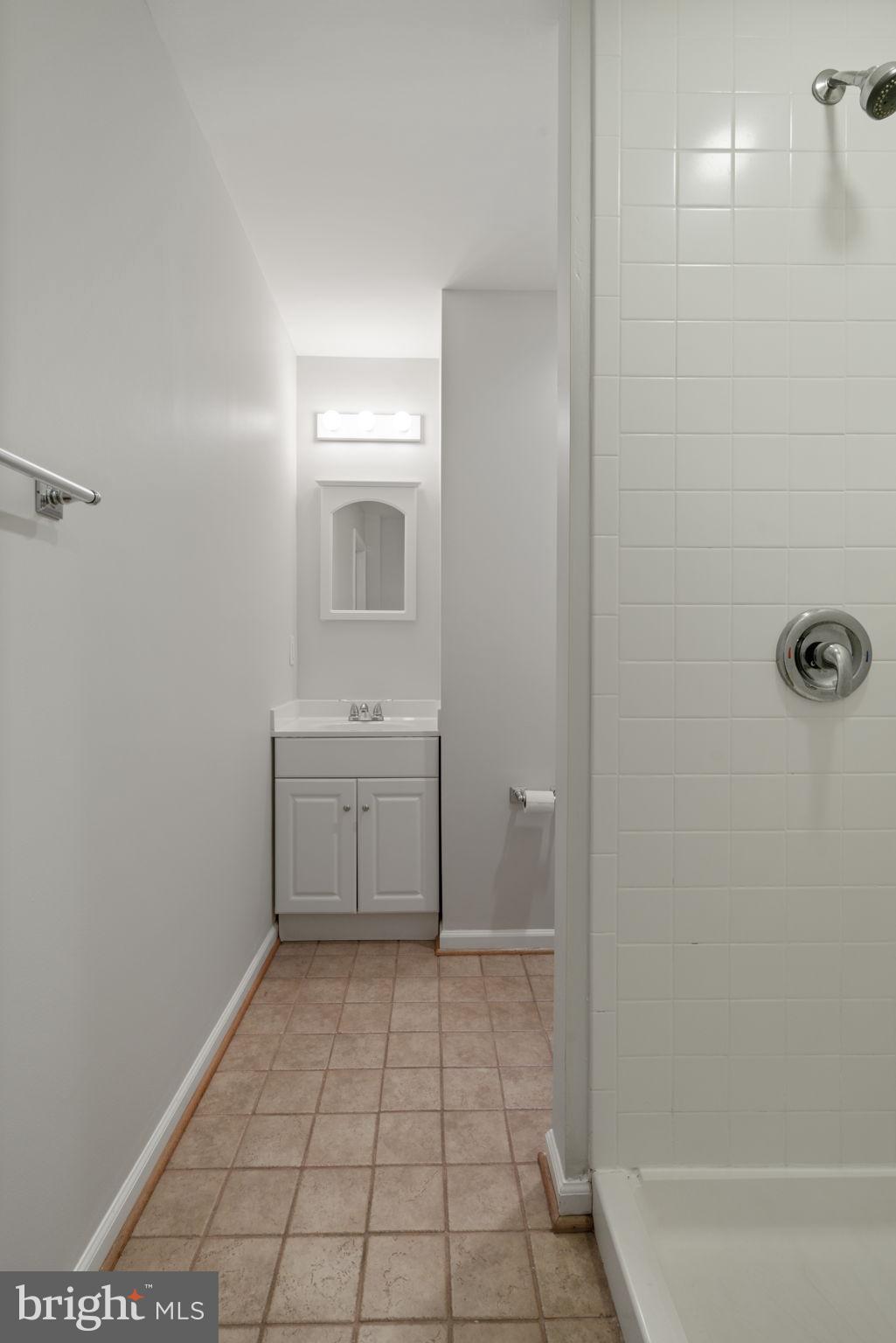 RIDGEFIELD VILLAGE - Residential