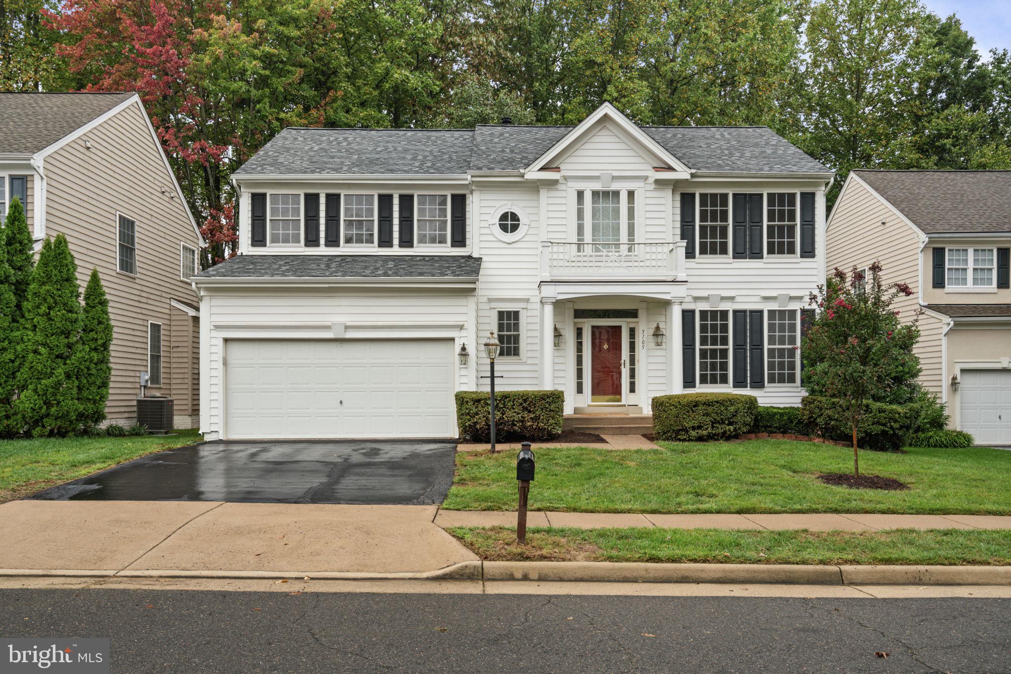 RIDGEFIELD VILLAGE - Residential