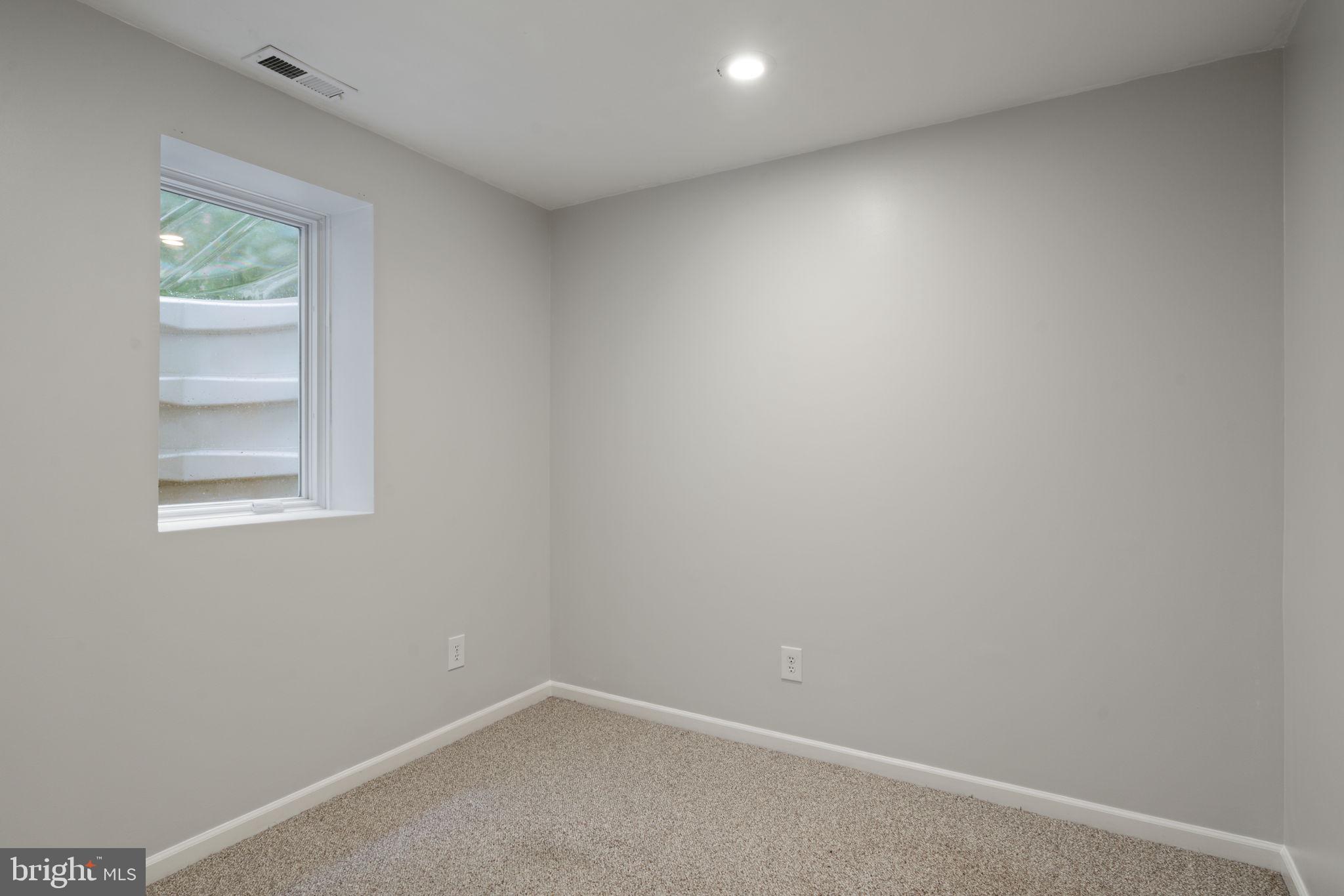 RIDGEFIELD VILLAGE - Residential