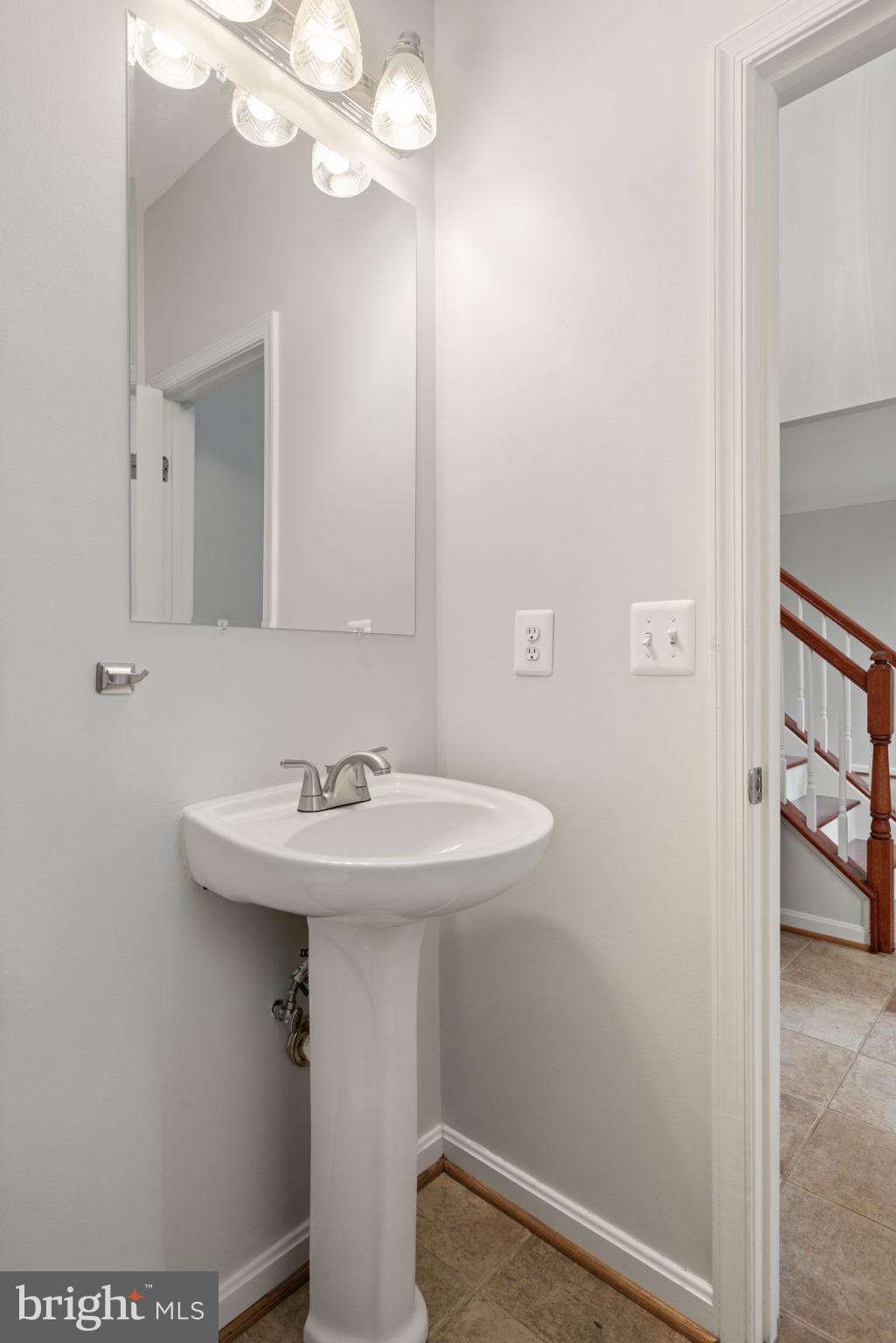 RIDGEFIELD VILLAGE - Residential