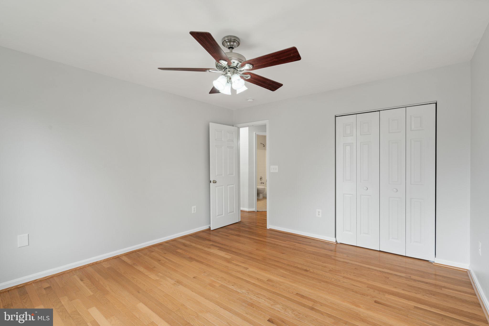 RIDGEFIELD VILLAGE - Residential