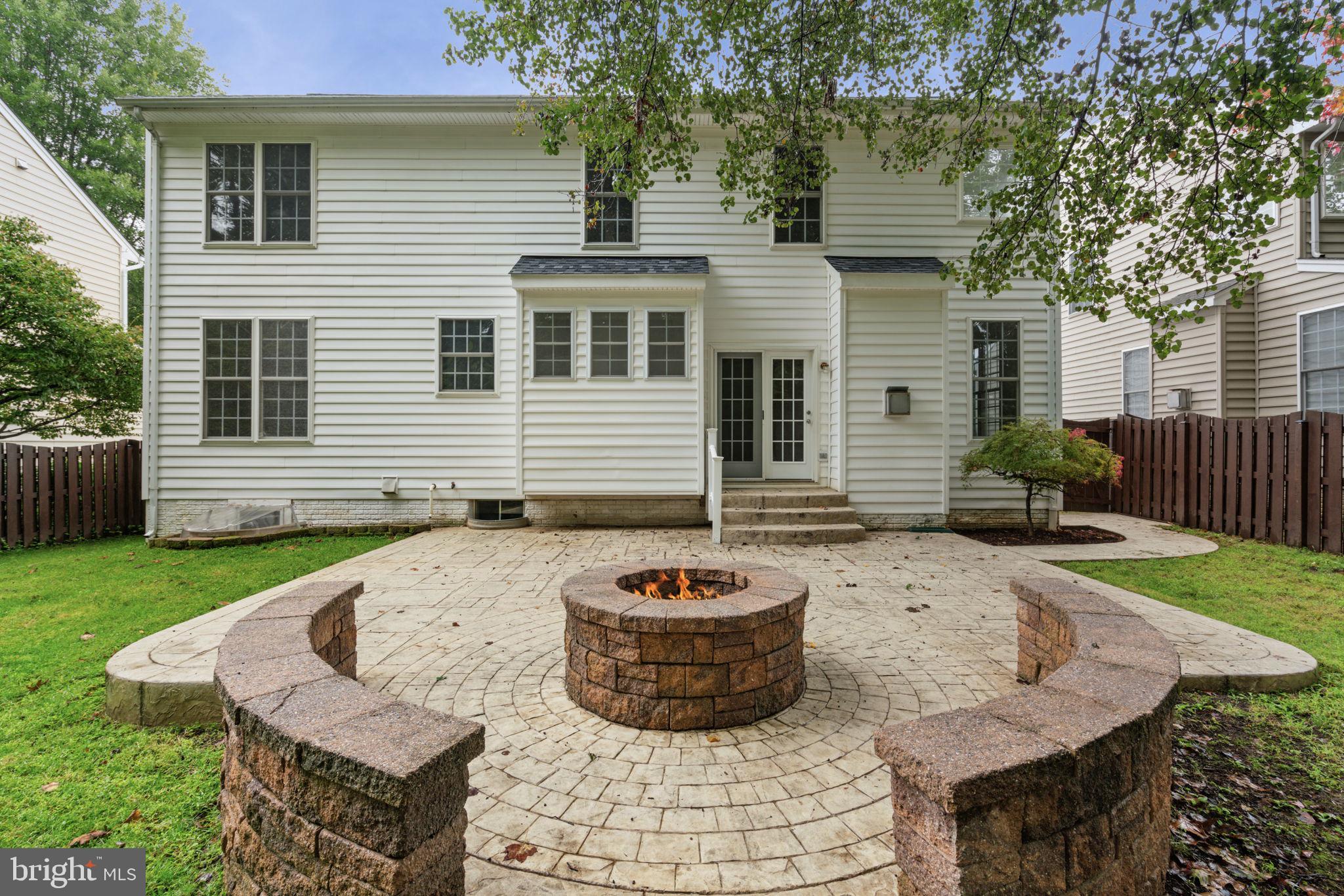 RIDGEFIELD VILLAGE - Residential