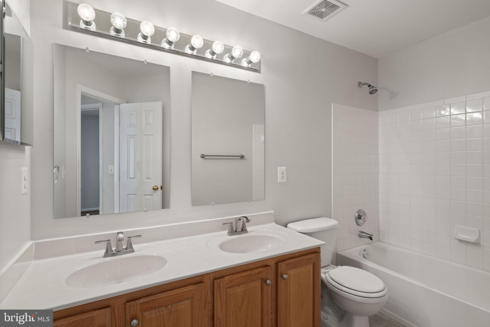 RIDGEFIELD VILLAGE - Residential