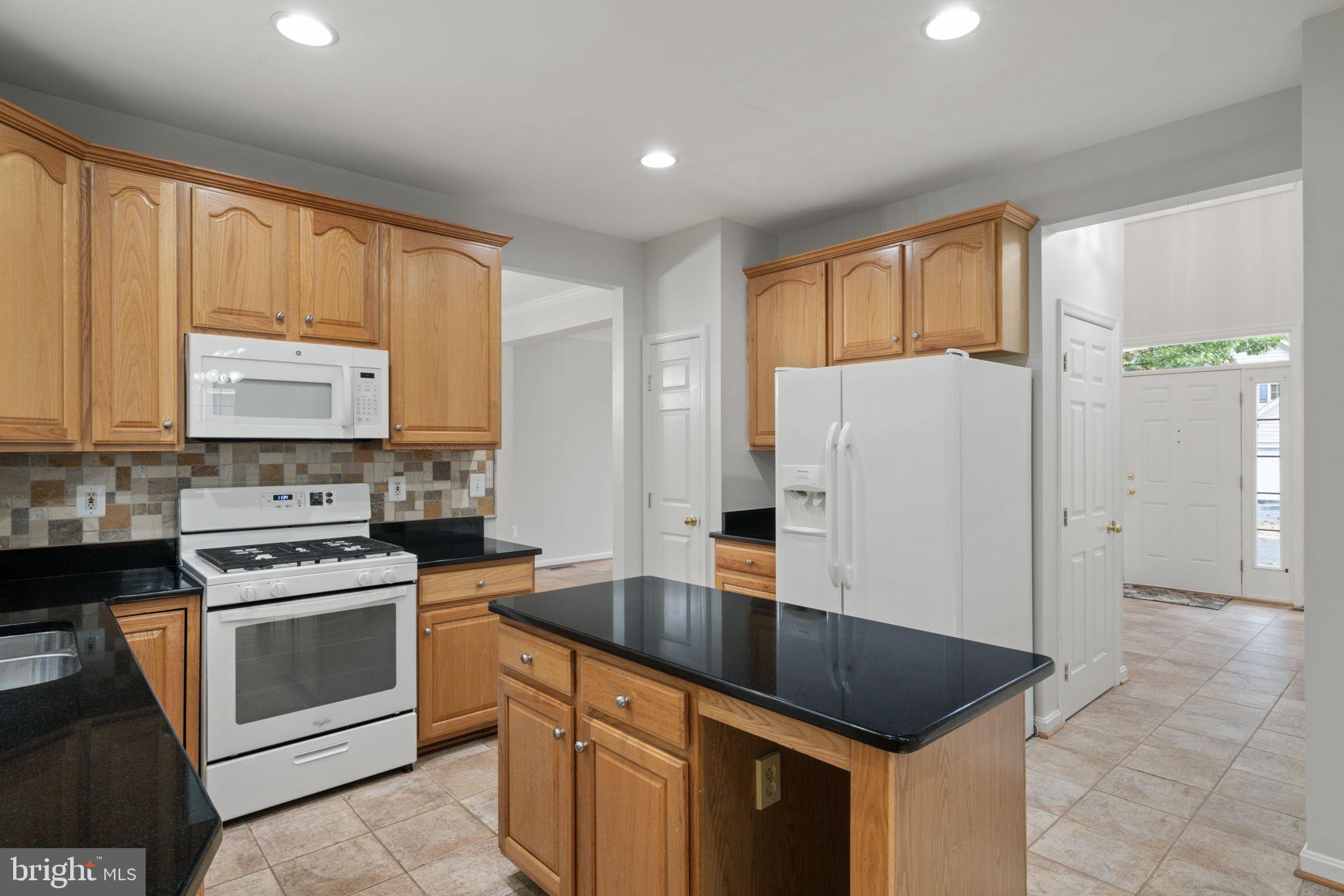 RIDGEFIELD VILLAGE - Residential