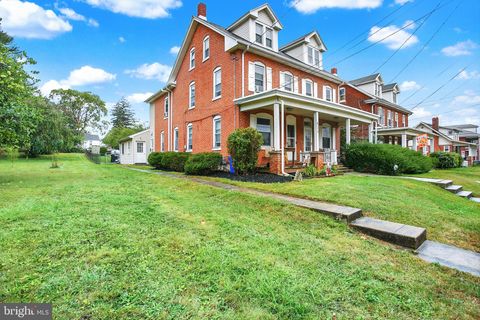 Photo of 513 S 3rd Street, LEMOYNE, PA 17043 (MLS # PACB2046714) Photo of 513 S 3rd Street, LEMOYNE, PA 17043 (MLS # PACB2046714)