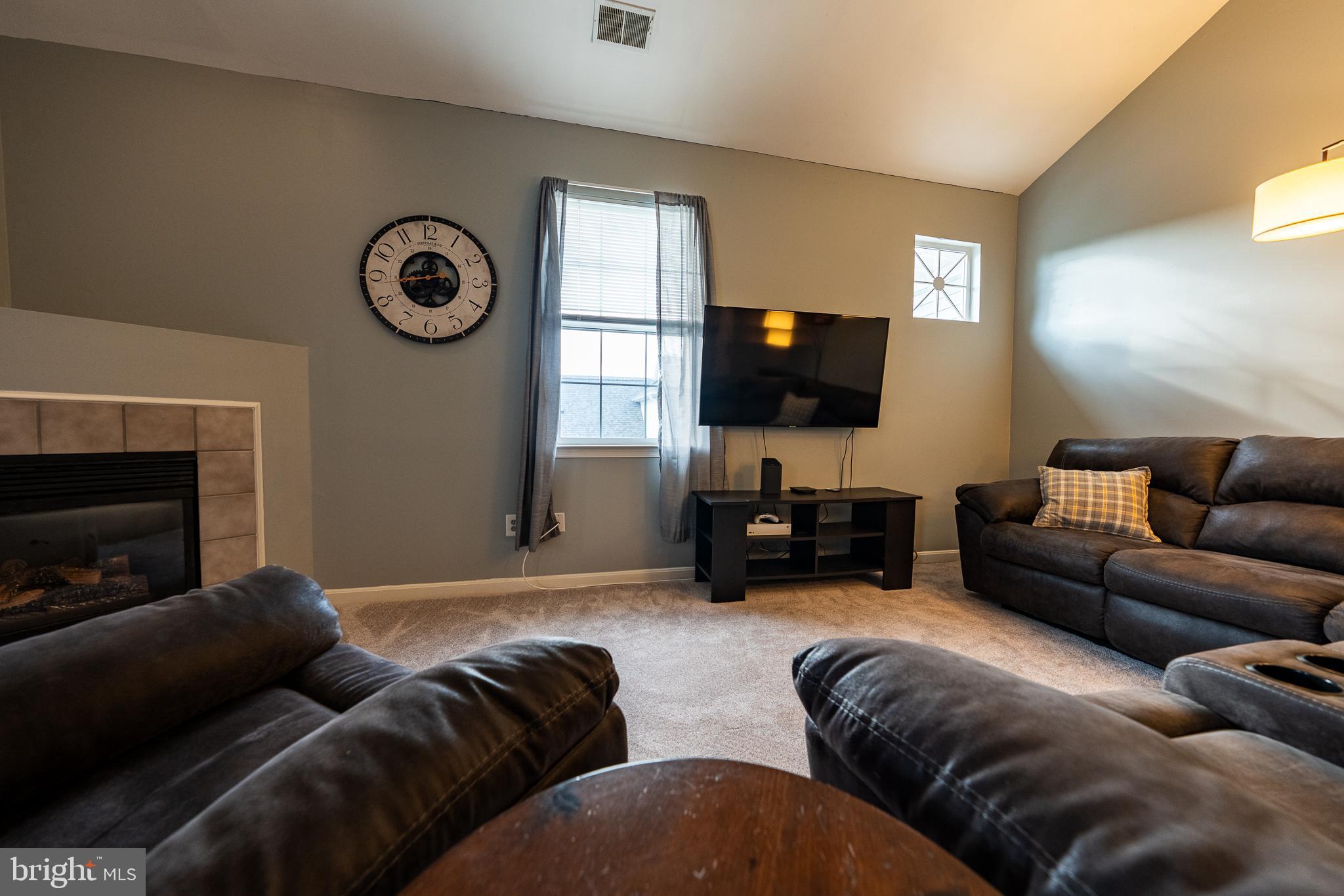 5000 HOLLINGTON DRIVE 301