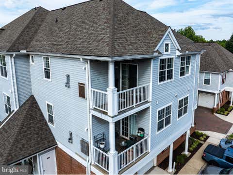 Condo For Sale - 5000 Hollington Drive #301<br/> OWINGS MILLS, MD 21117