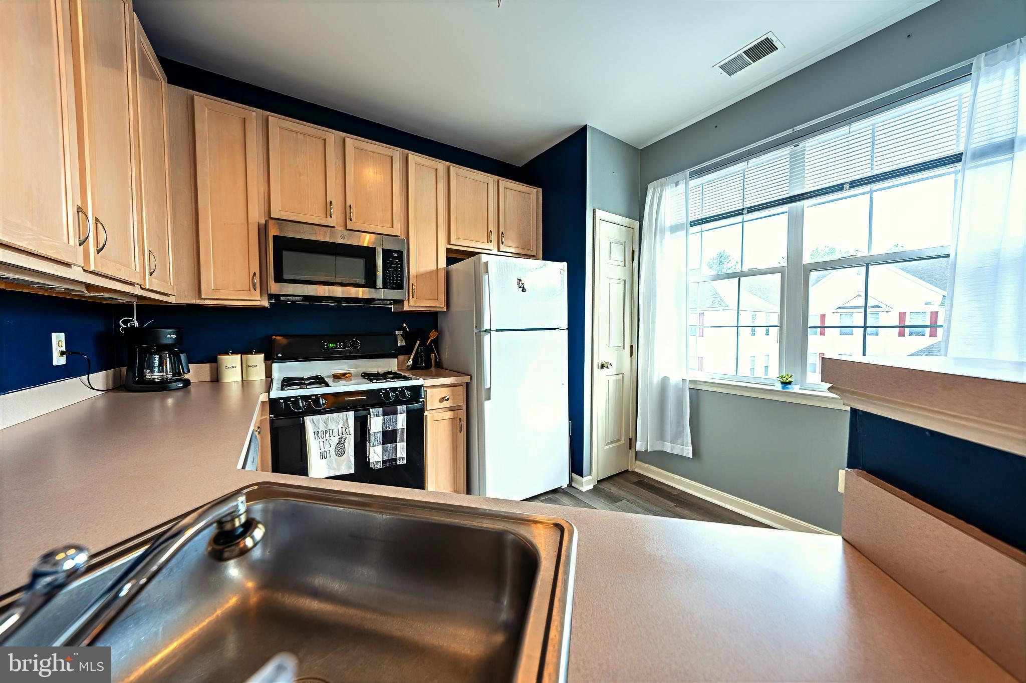 5000 HOLLINGTON DRIVE 301