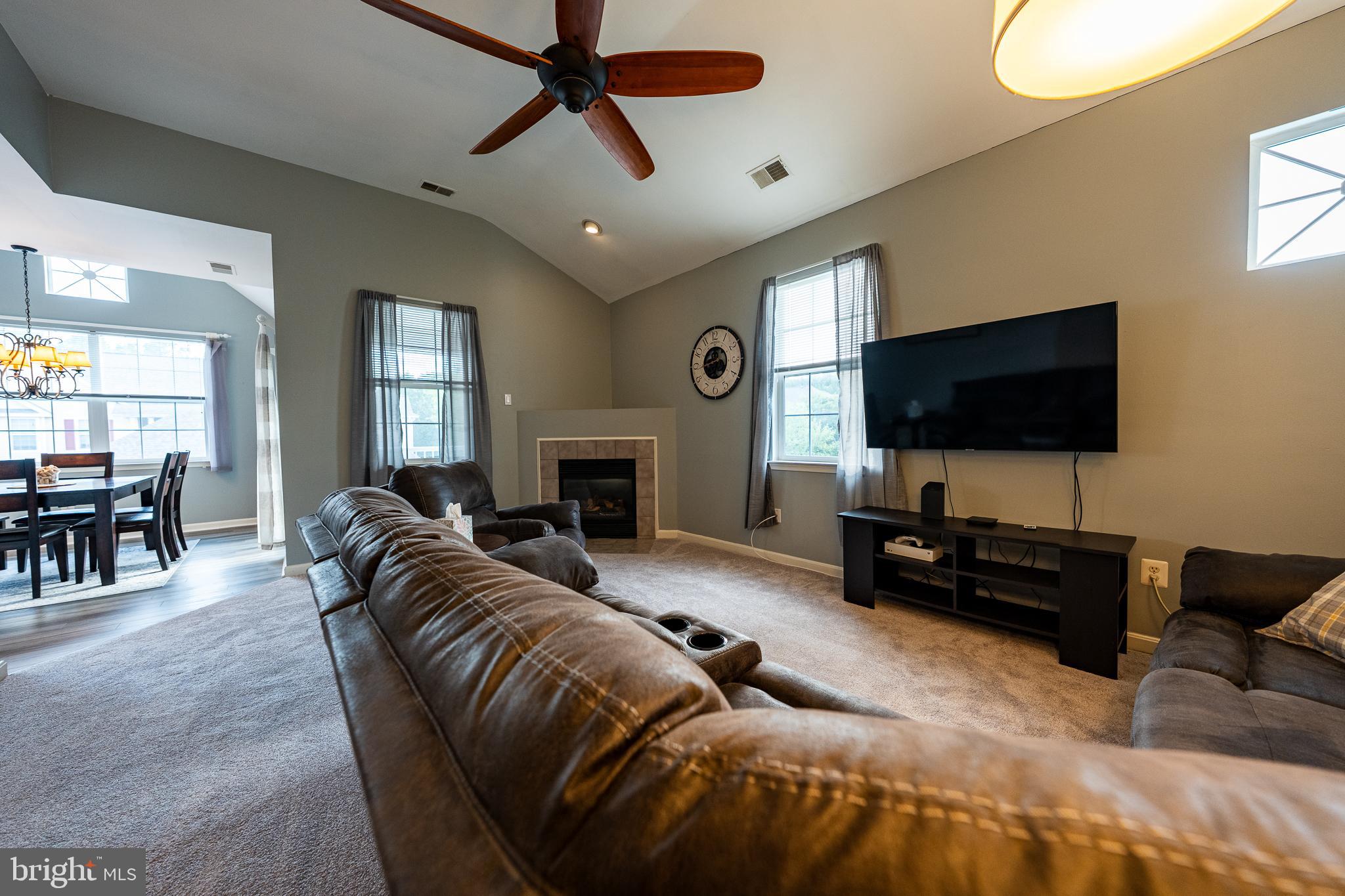 5000 HOLLINGTON DRIVE 301