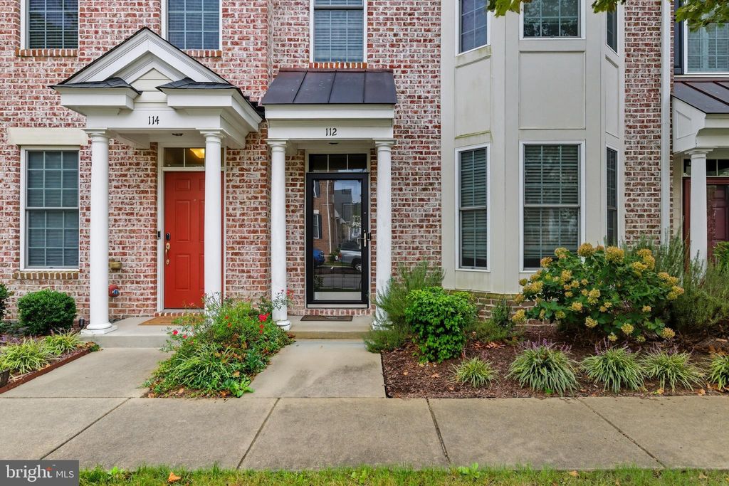 Photo of 112 Peyton Randolph Drive, YORKTOWN, VA 23692 (MLS # VAYV2000100)