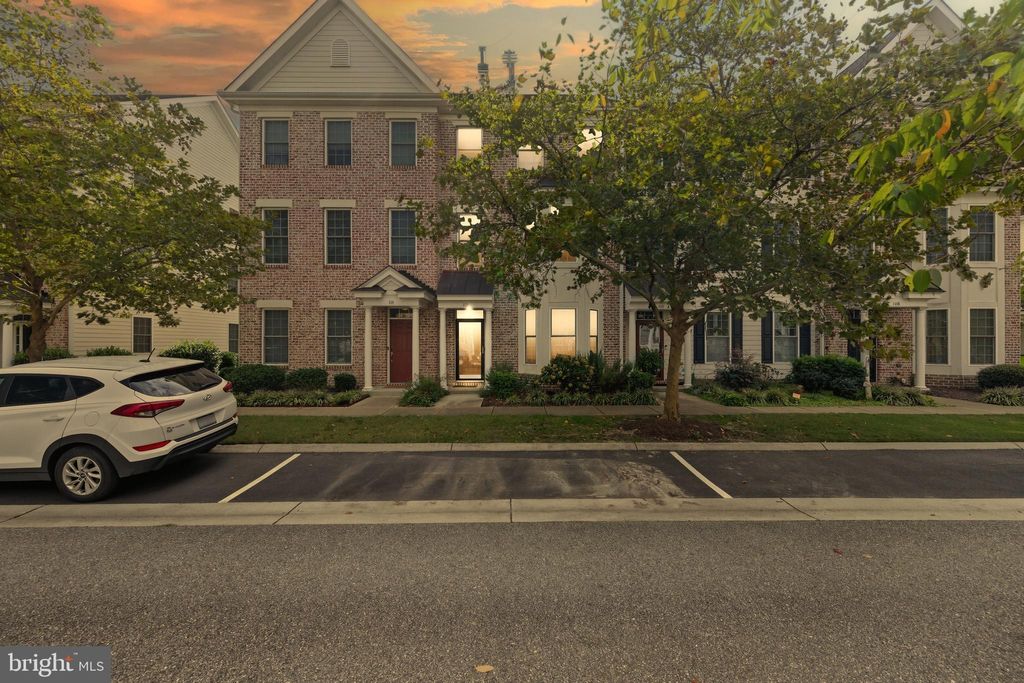 Photo of 112 Peyton Randolph Drive, YORKTOWN, VA 23692 (MLS # VAYV2000100)
