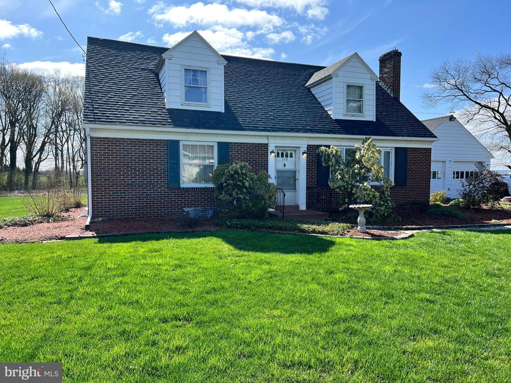 Photo of 135 Weaver Road, LANCASTER, PA 17603 (MLS # PALA2067978)