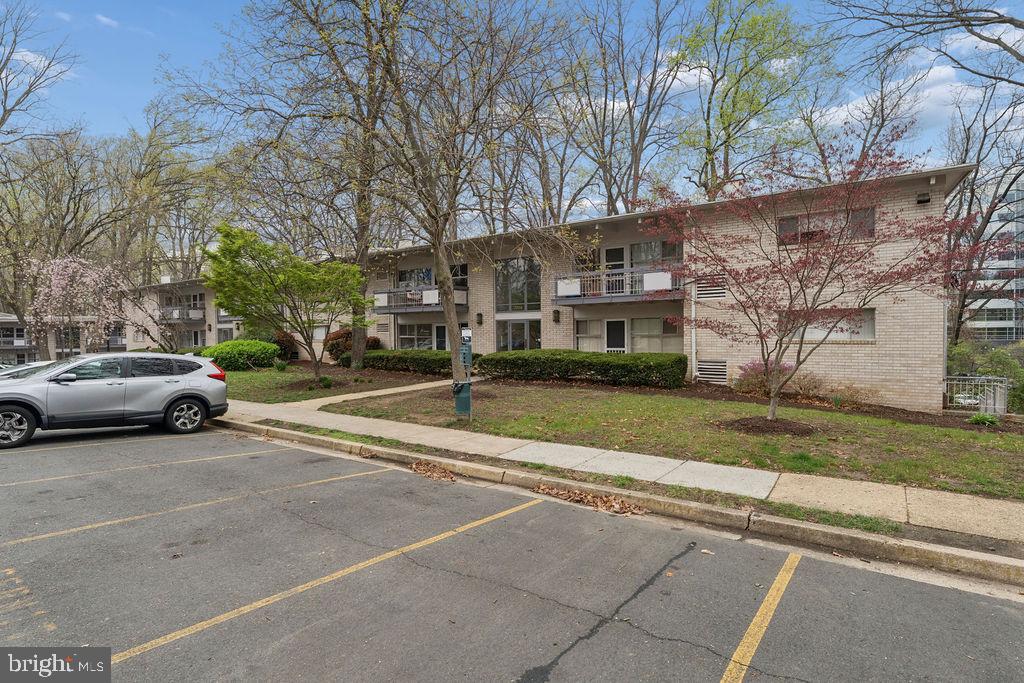 7704 DONNYBROOK COURT 102