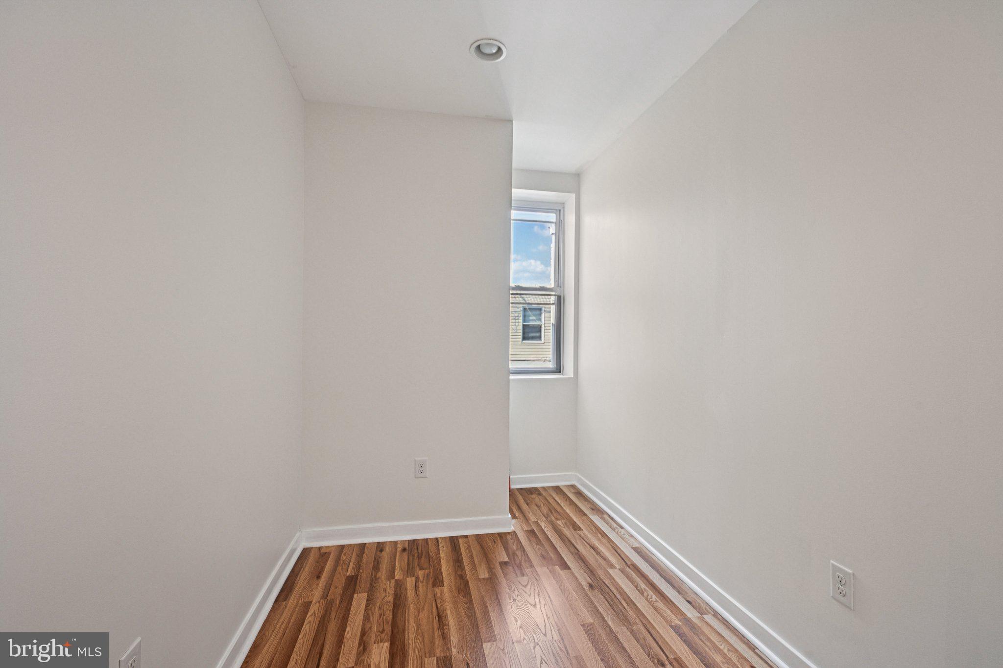 WHITMAN - Residential