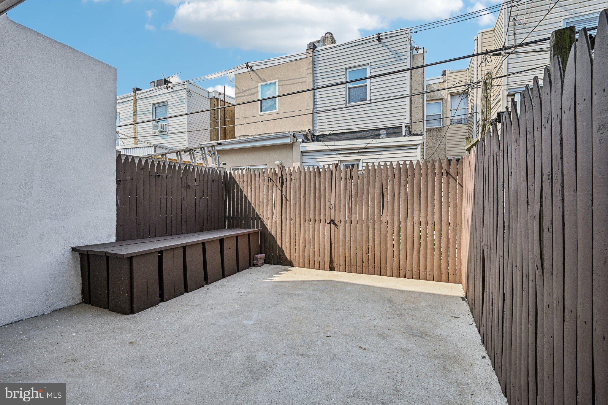 WHITMAN - Residential