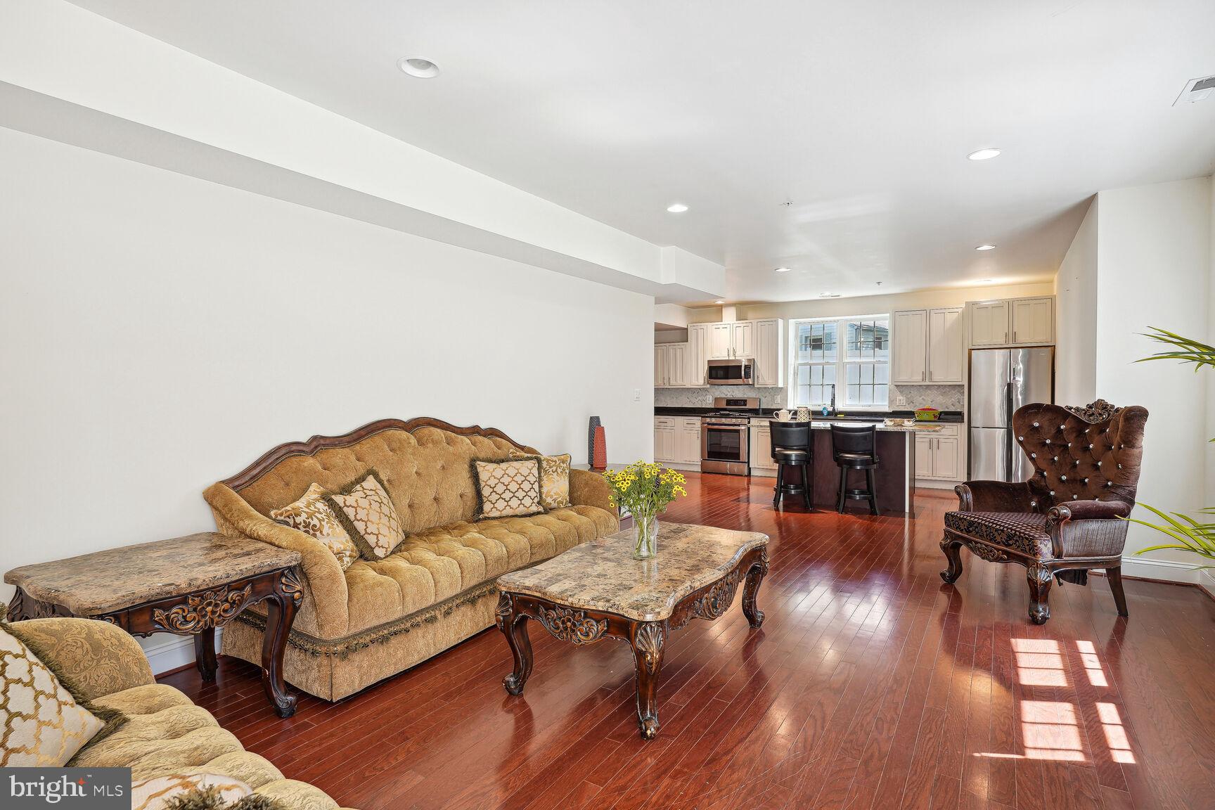 DARNESTOWN OUTSIDE - Residential