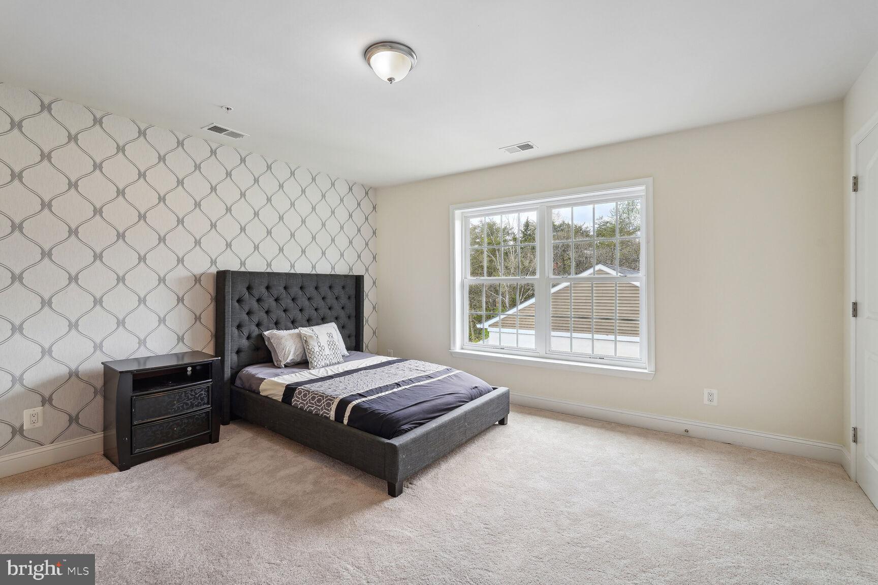 DARNESTOWN OUTSIDE - Residential