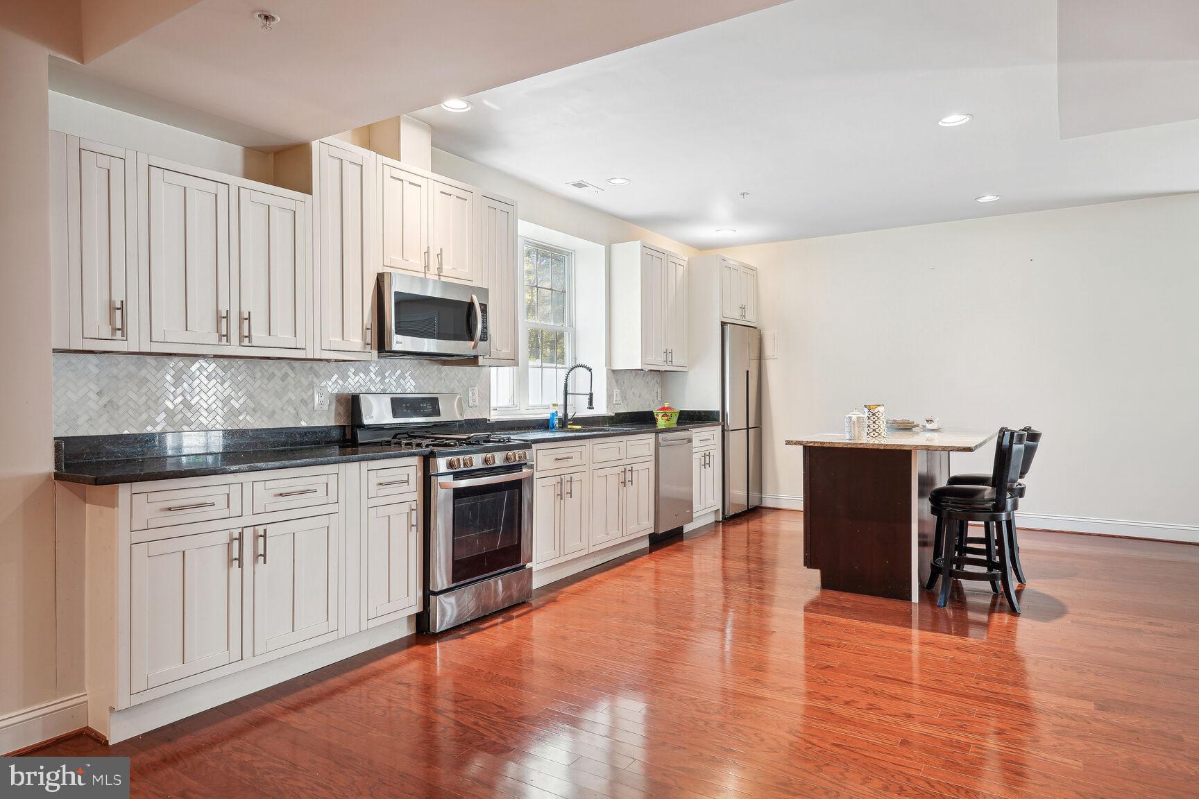 DARNESTOWN OUTSIDE - Residential