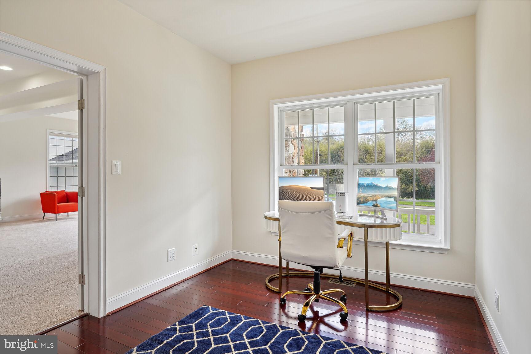 DARNESTOWN OUTSIDE - Residential