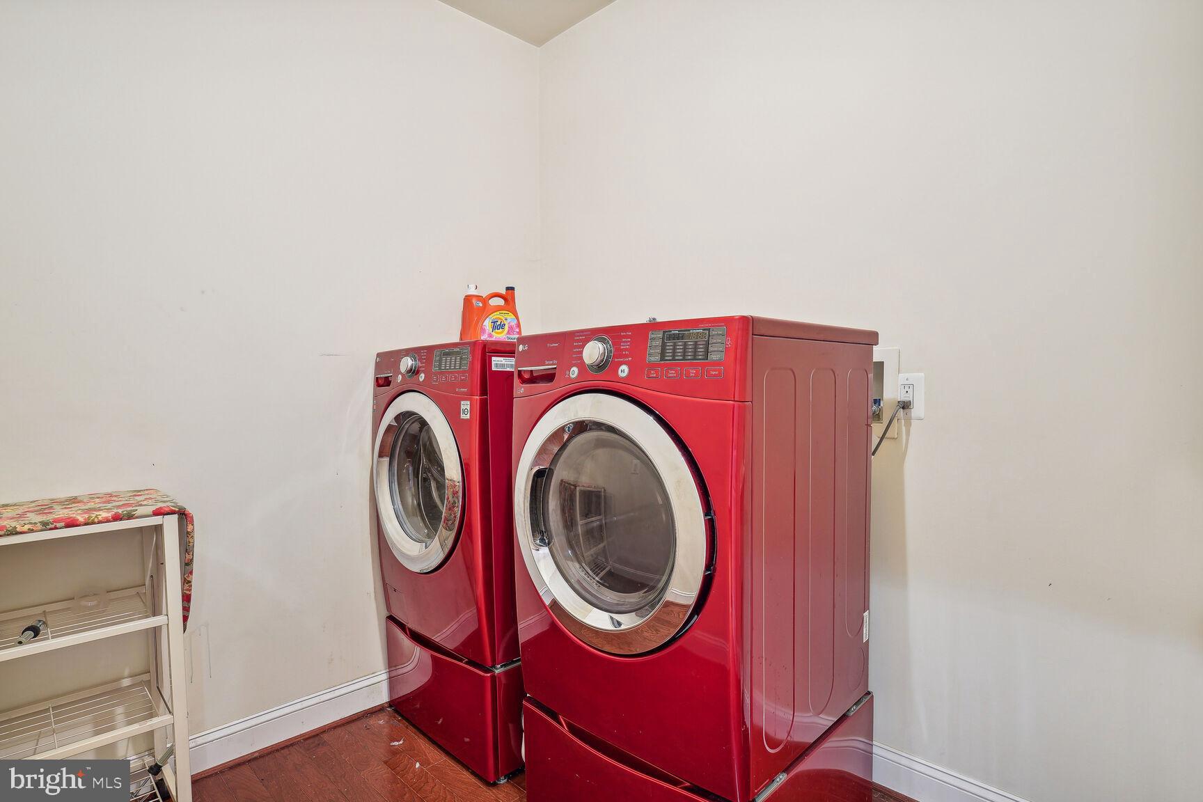 DARNESTOWN OUTSIDE - Residential