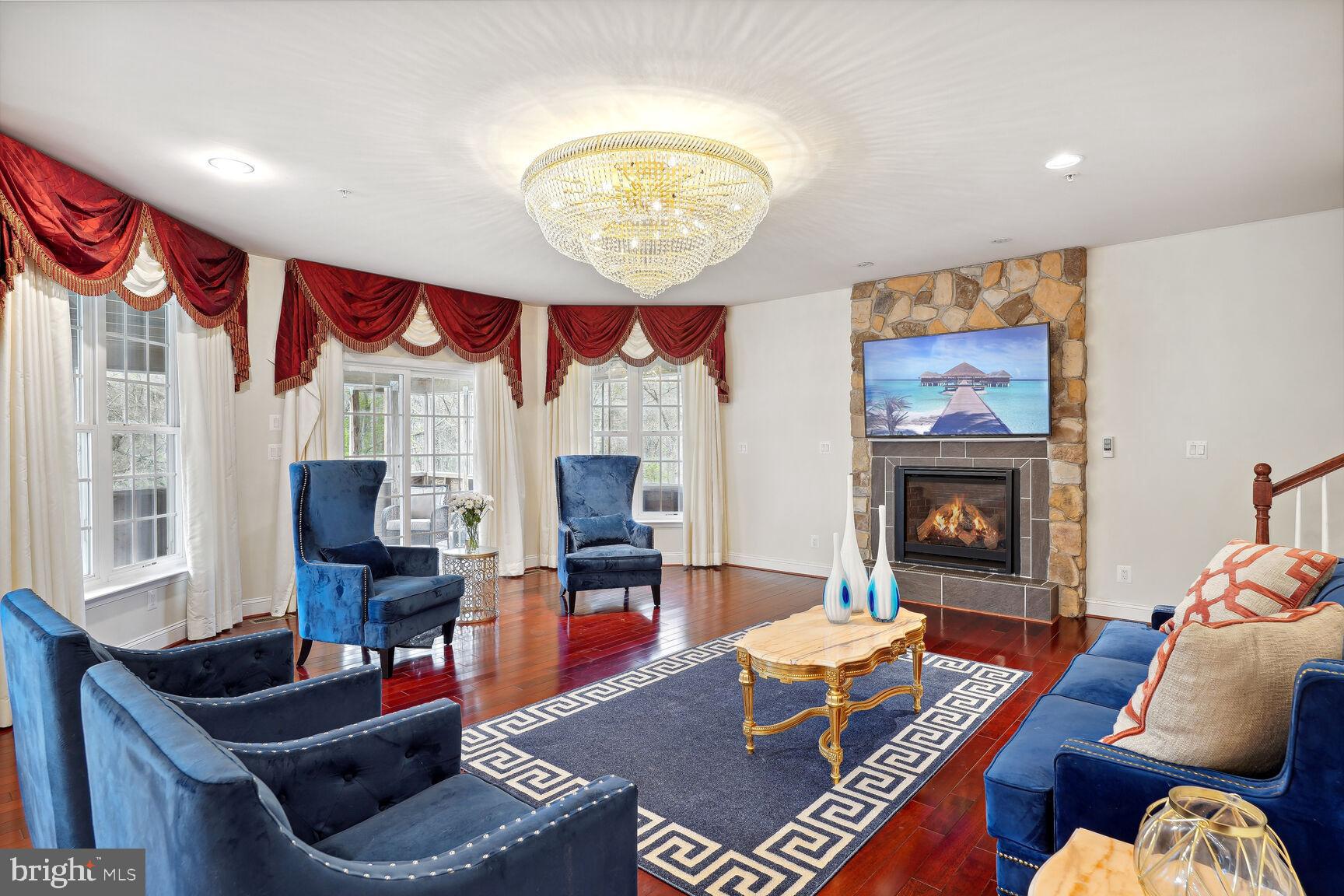 DARNESTOWN OUTSIDE - Residential