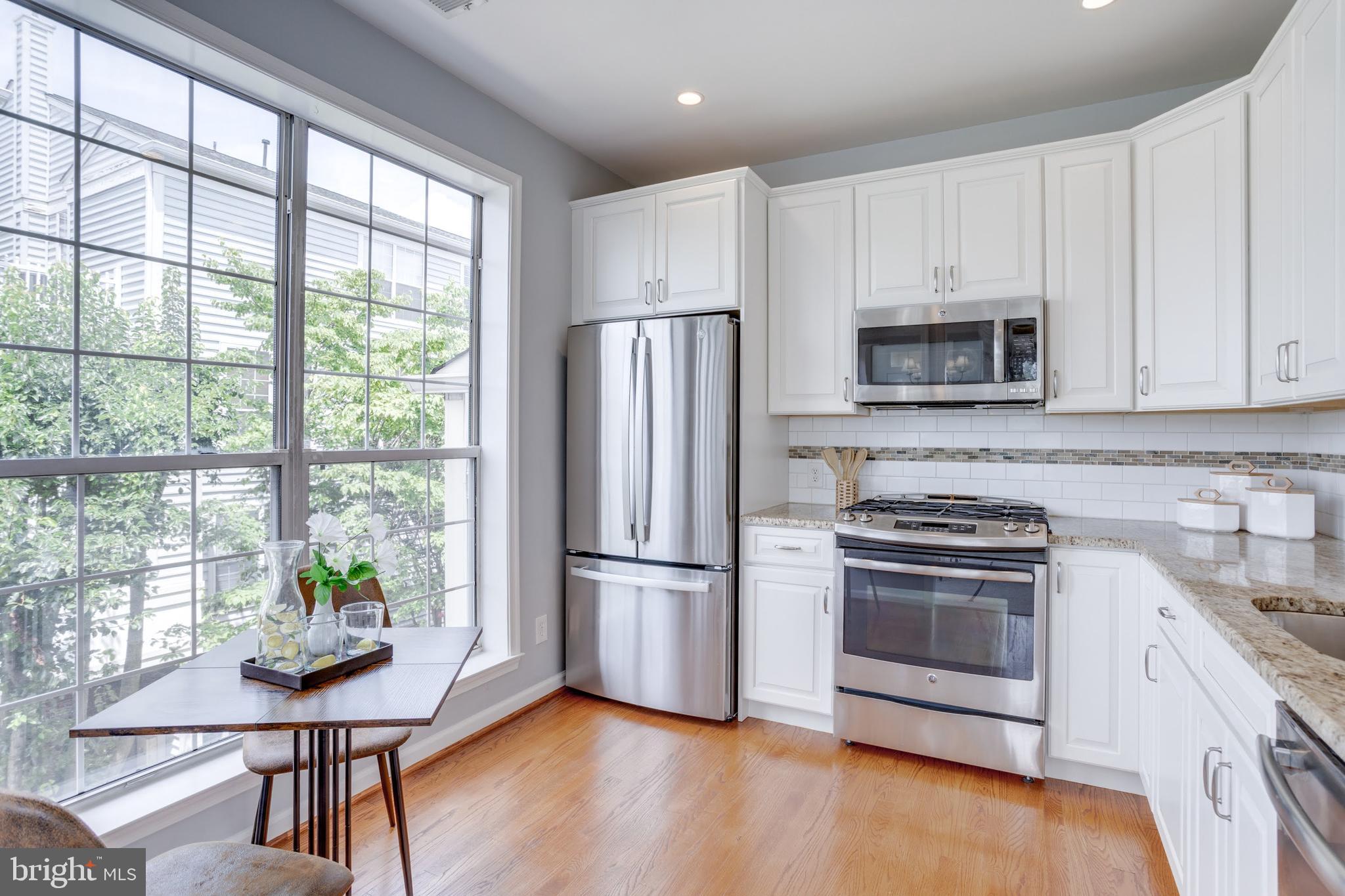 1735 KINGSGATE COURT 302