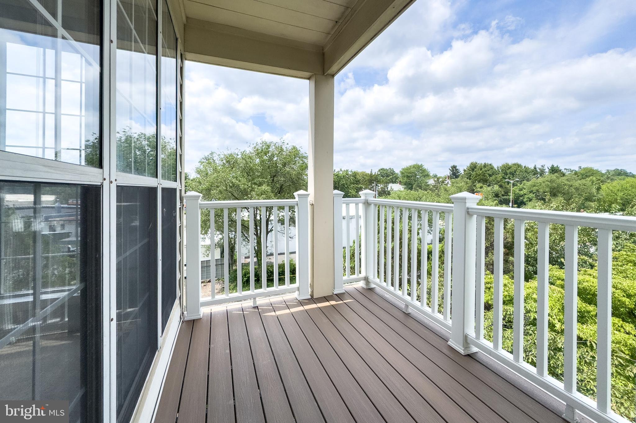1735 KINGSGATE COURT 302