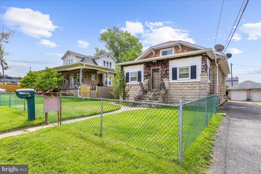 INVESTOR ALERT: Welcome to this exceptional single-family fixer-upper, a true diamond in the rough that holds endless promise. With 3 bedrooms, 2 full baths, and a 1-car garage, this property is a canvas waiting for your creative touch. Imagine the potential as you step onto the beautiful hardwood floors that grace the main living spaces. The full basement offers ample space for expansion, adding to the allure of what this home could become. Whether you're a renovator looking for a project or a visionary eager to craft your dream space, this property is brimming with opportunities. Seize the chance to restore and reimagine – this 3-bedroom, 2-bathroom fixer-upper is your ticket to creating the home you've always envisioned.

SOLD "AS IS "