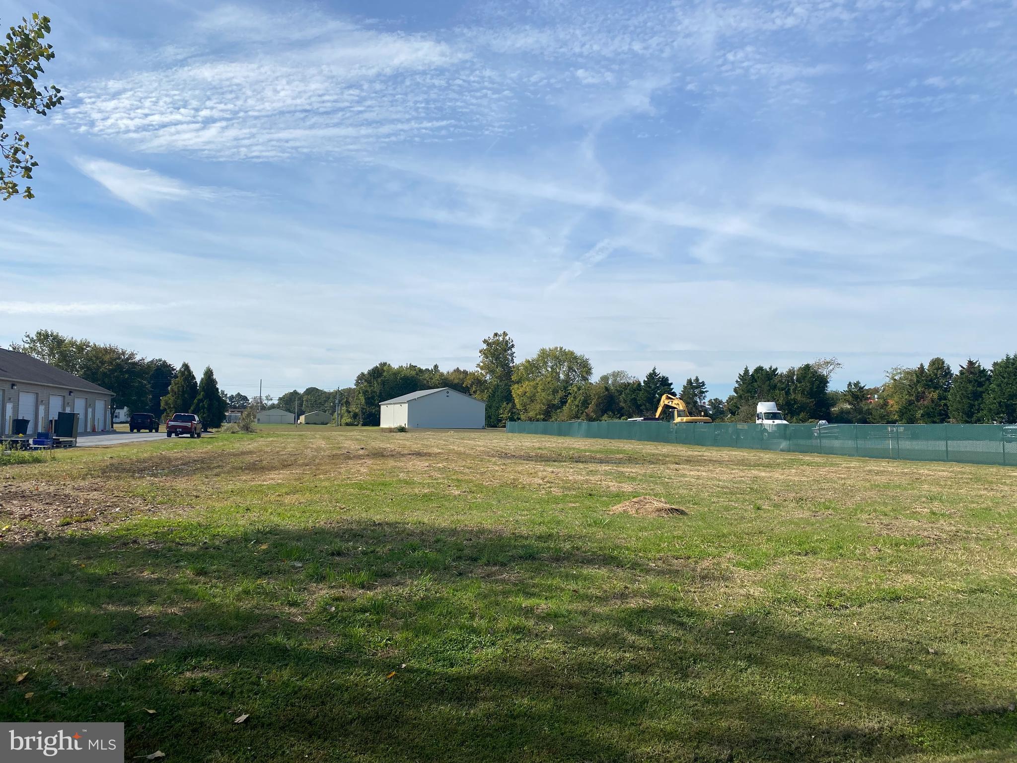 DORCHESTER BUSINESS PARK - Land