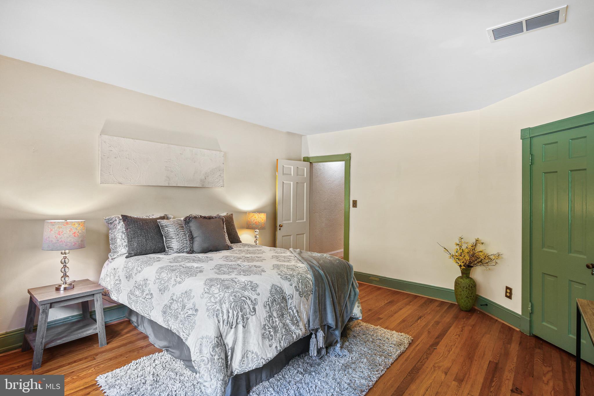 TUSCANY-CANTERBURY - Residential