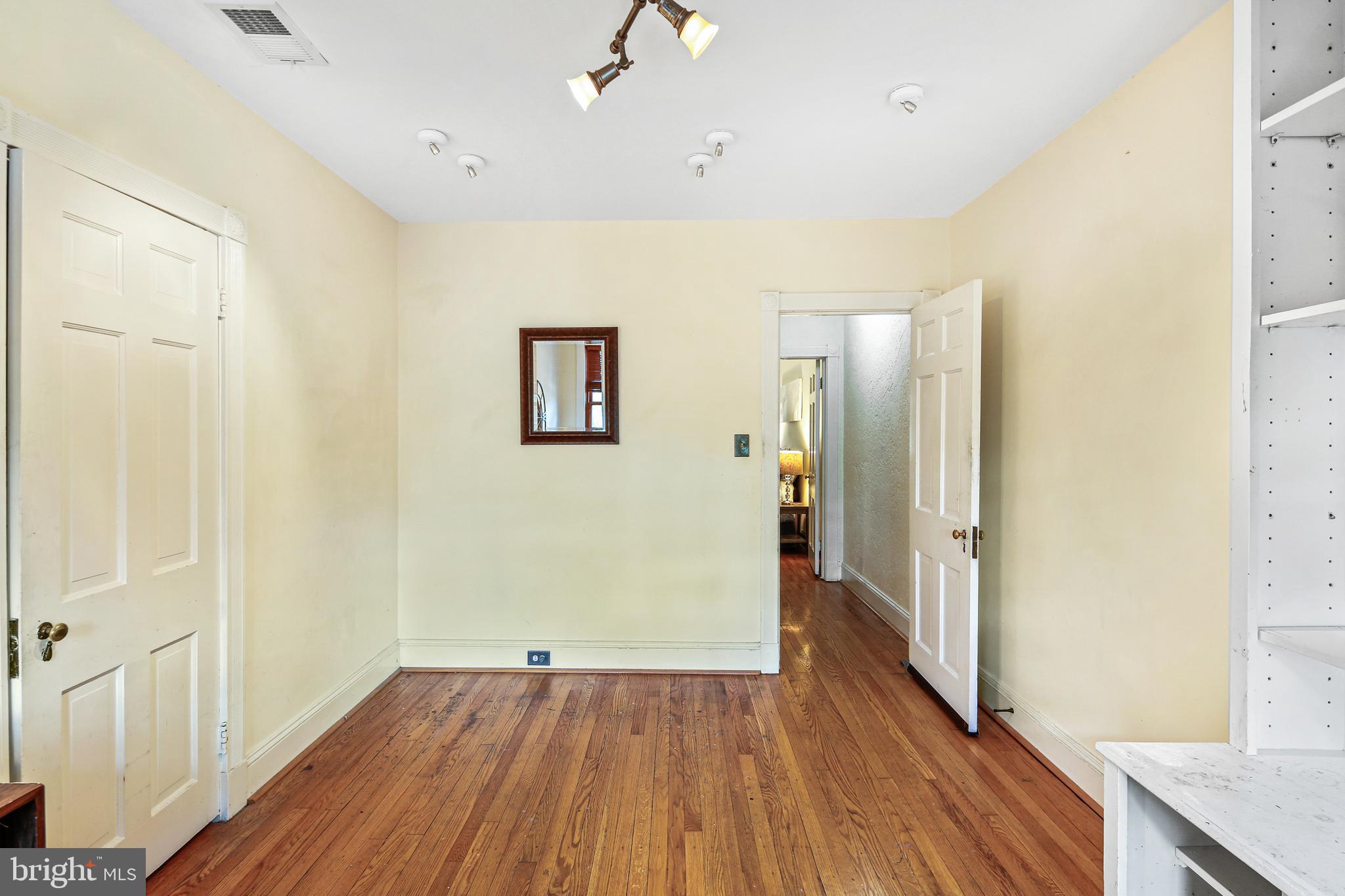 TUSCANY-CANTERBURY - Residential