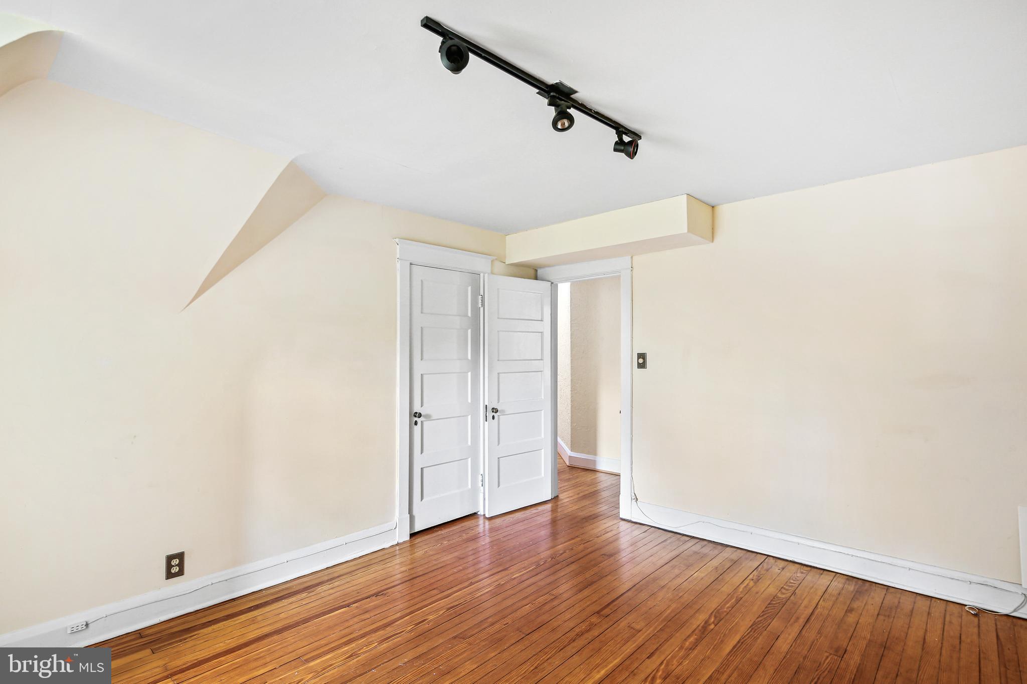 TUSCANY-CANTERBURY - Residential