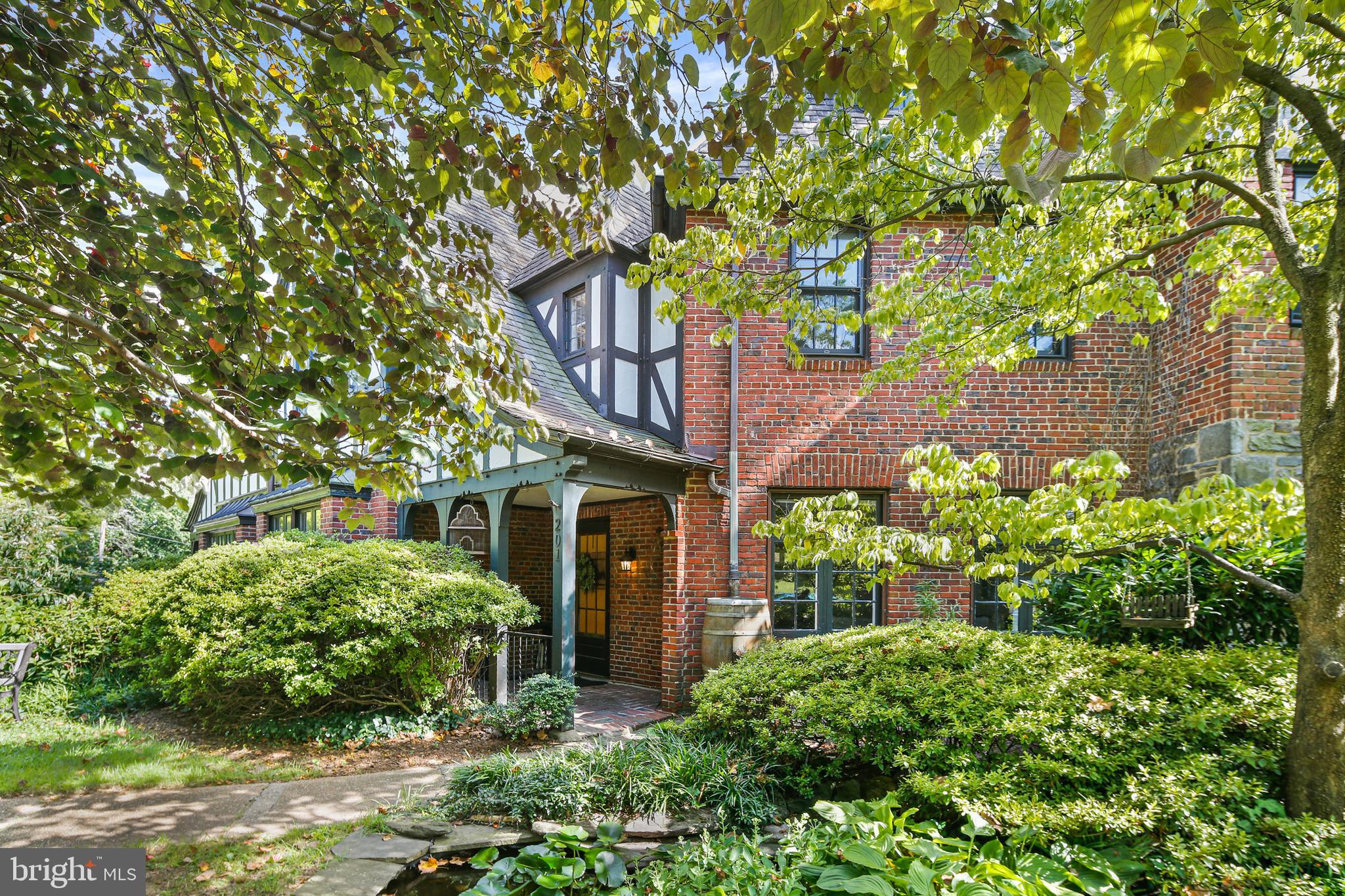 TUSCANY-CANTERBURY - Residential