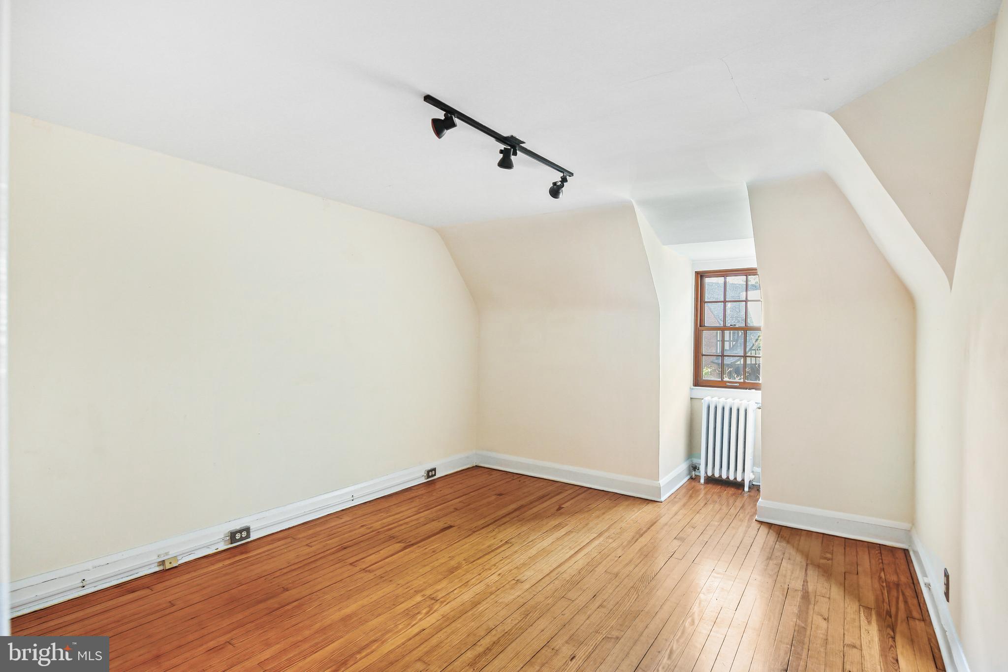 TUSCANY-CANTERBURY - Residential